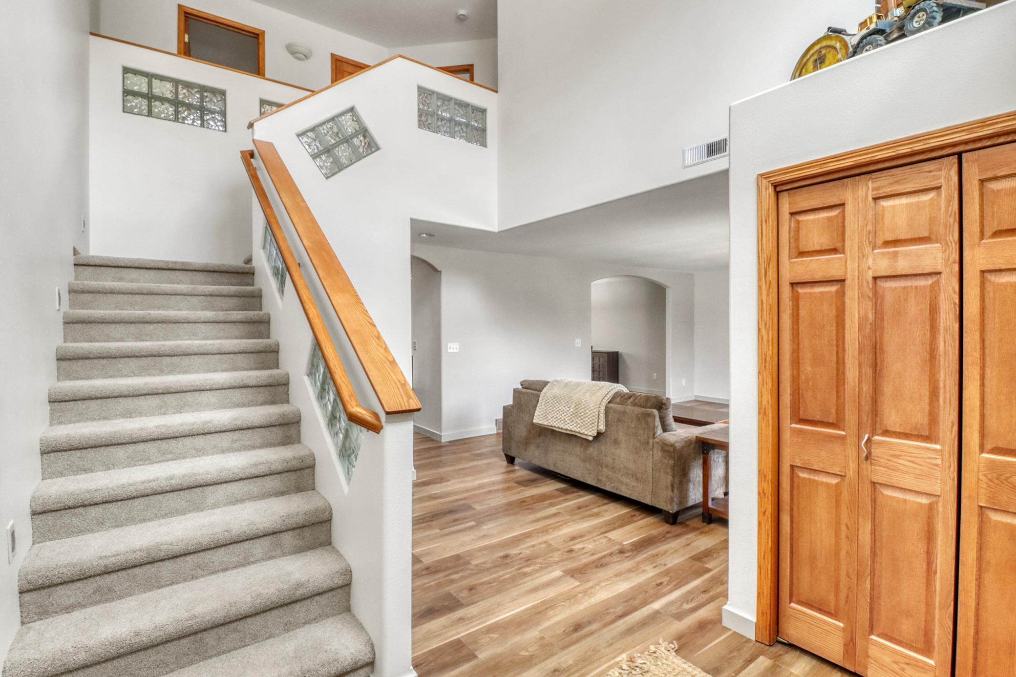 1044 Villa Lane