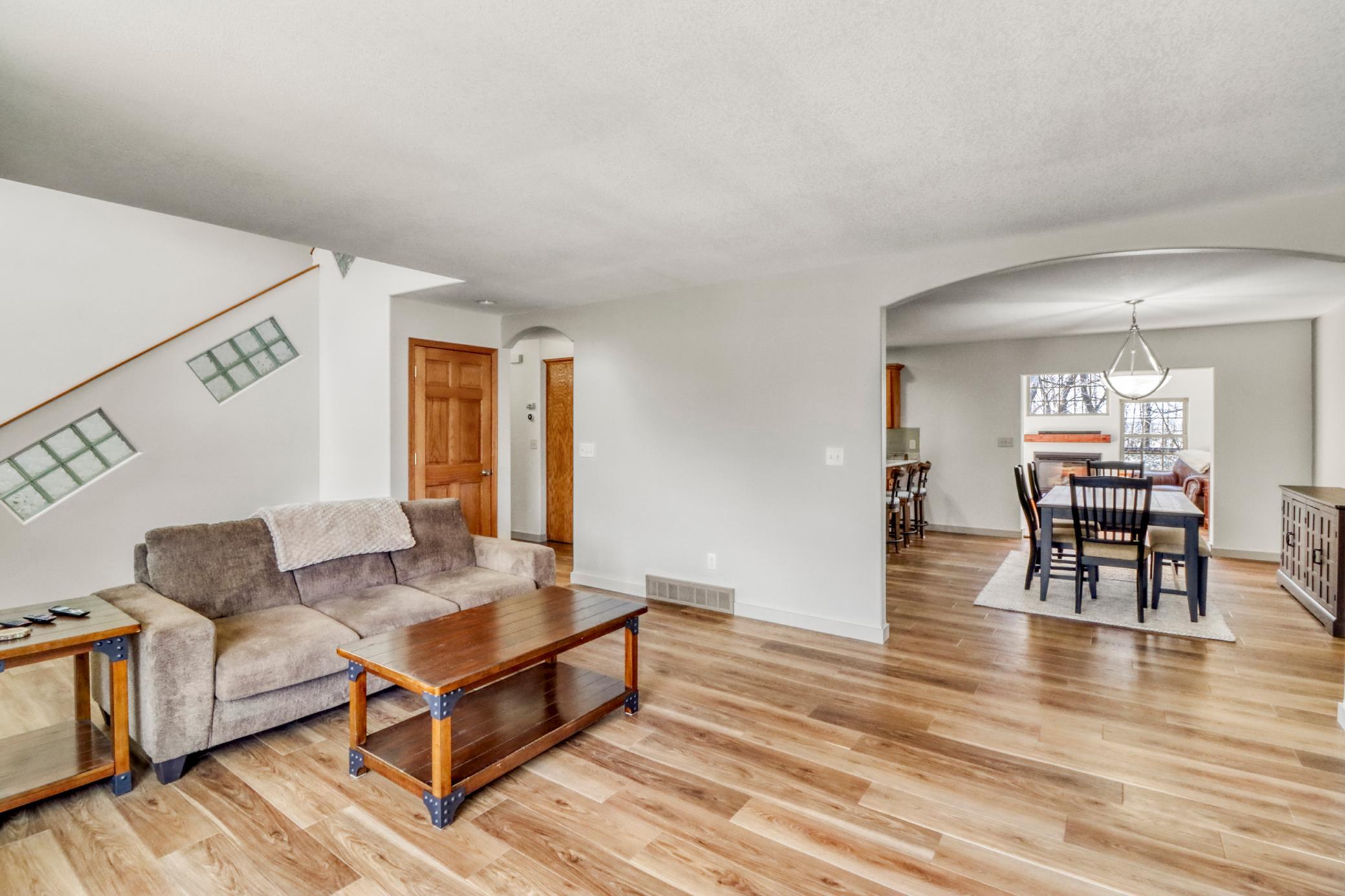 1044 Villa Lane