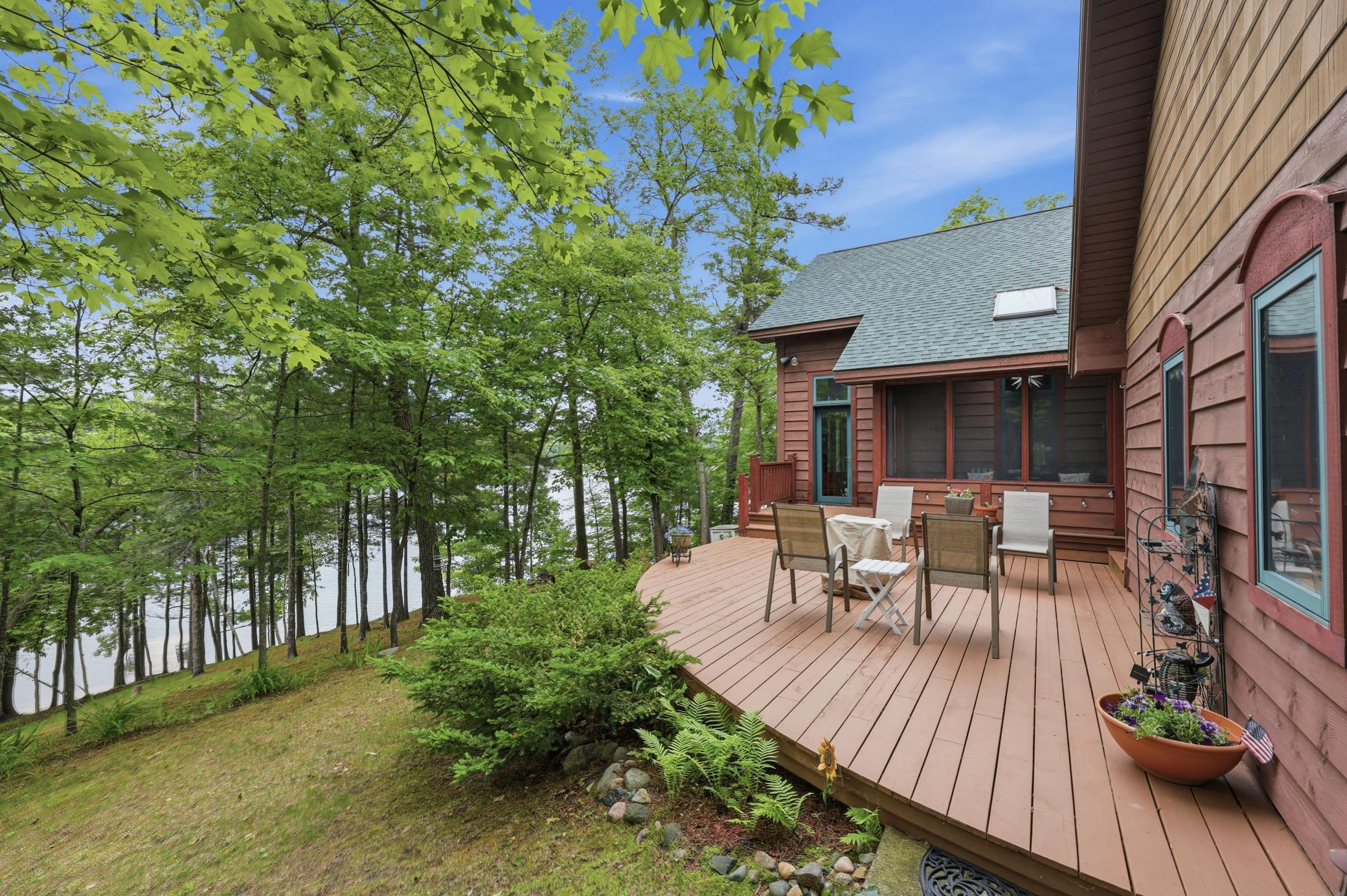 21516 NE Pickerel Lake Road