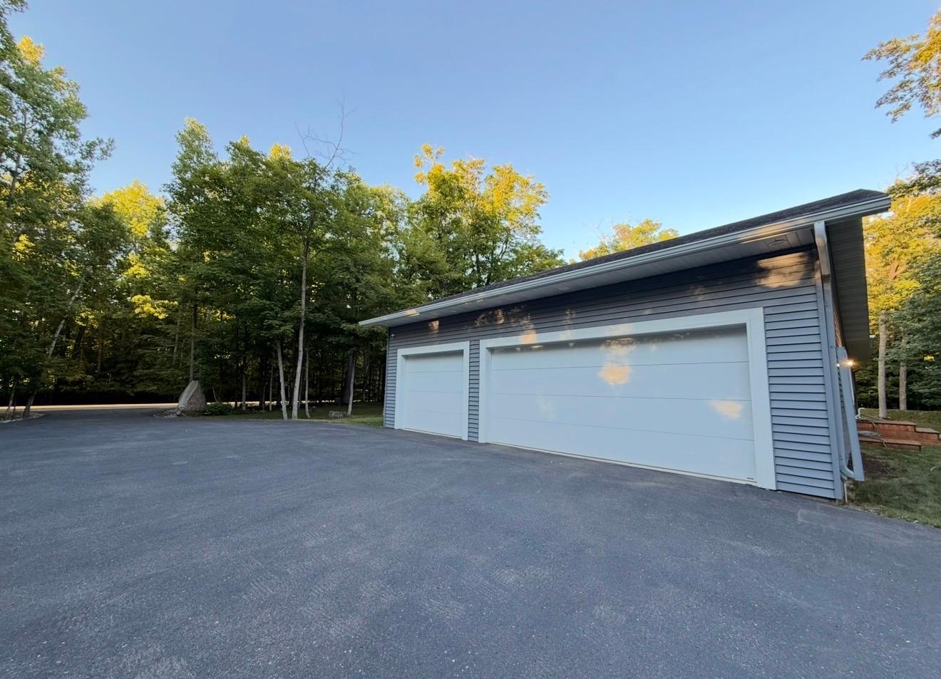22811 Pearl Circle