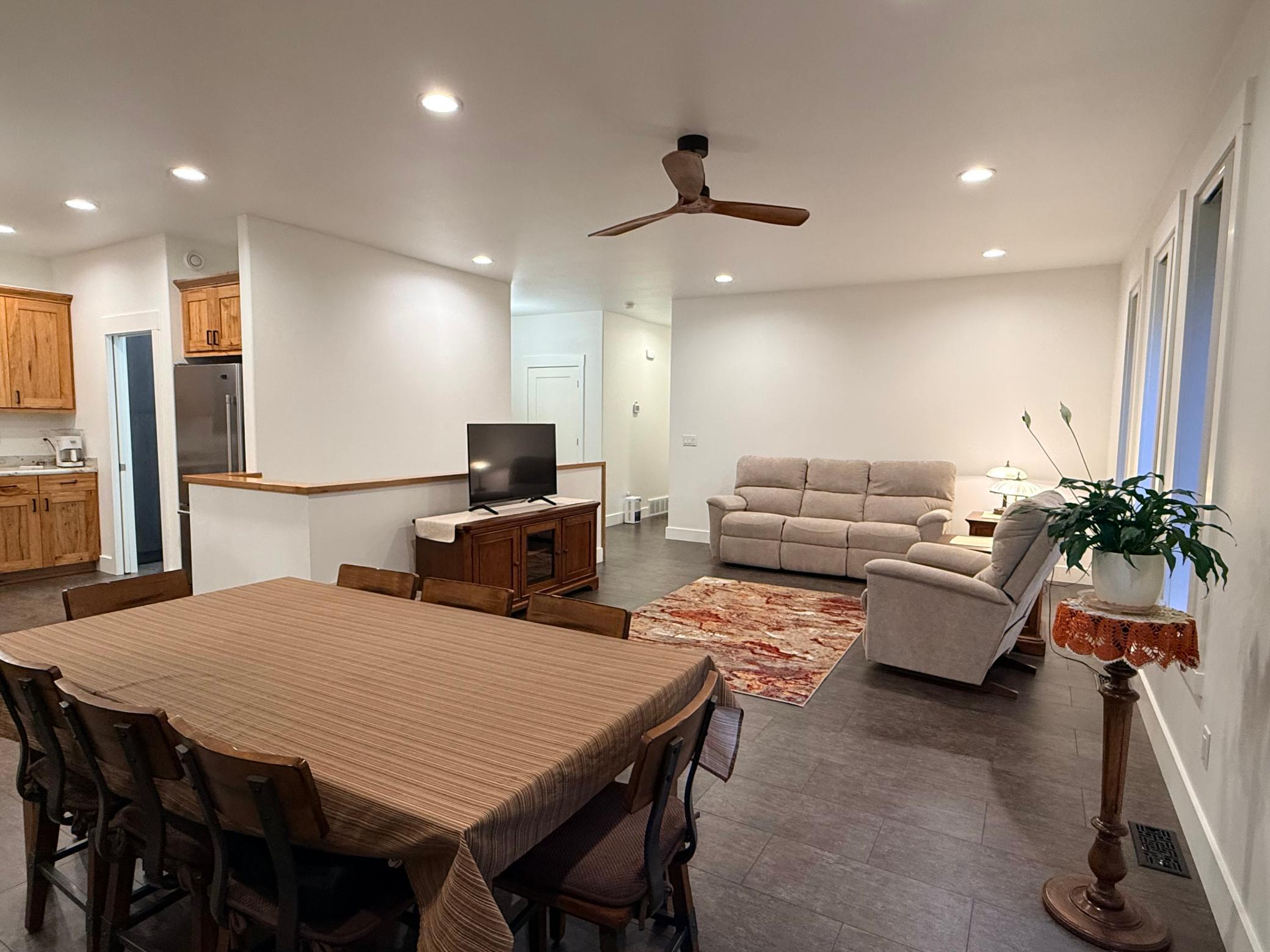 22811 Pearl Circle
