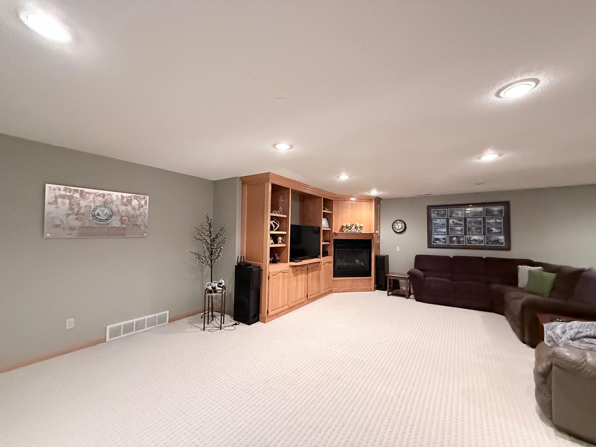 12590 Carow Circle
