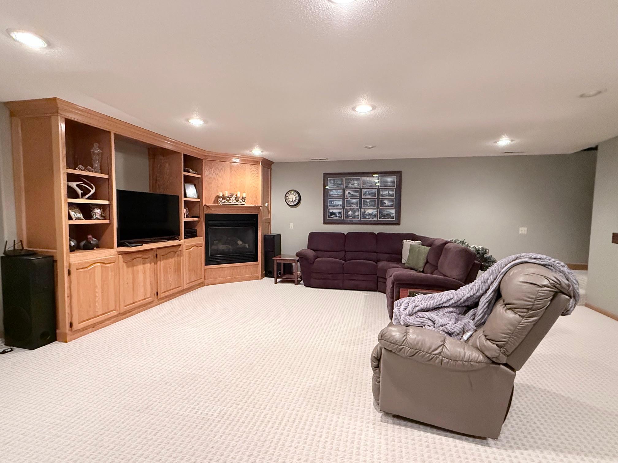 12590 Carow Circle