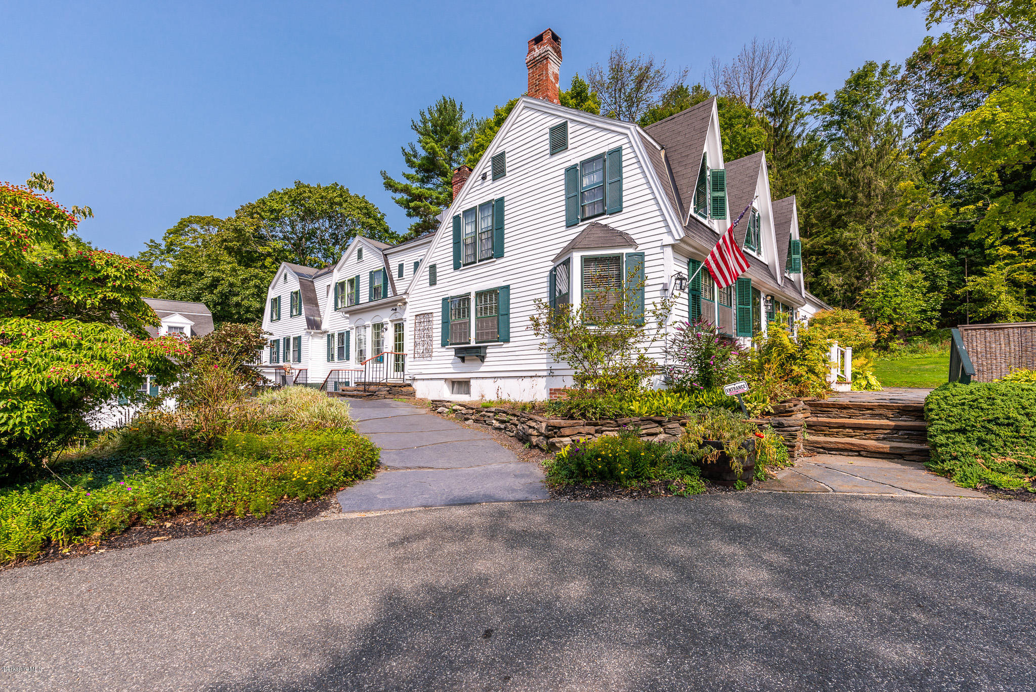 135 Main St