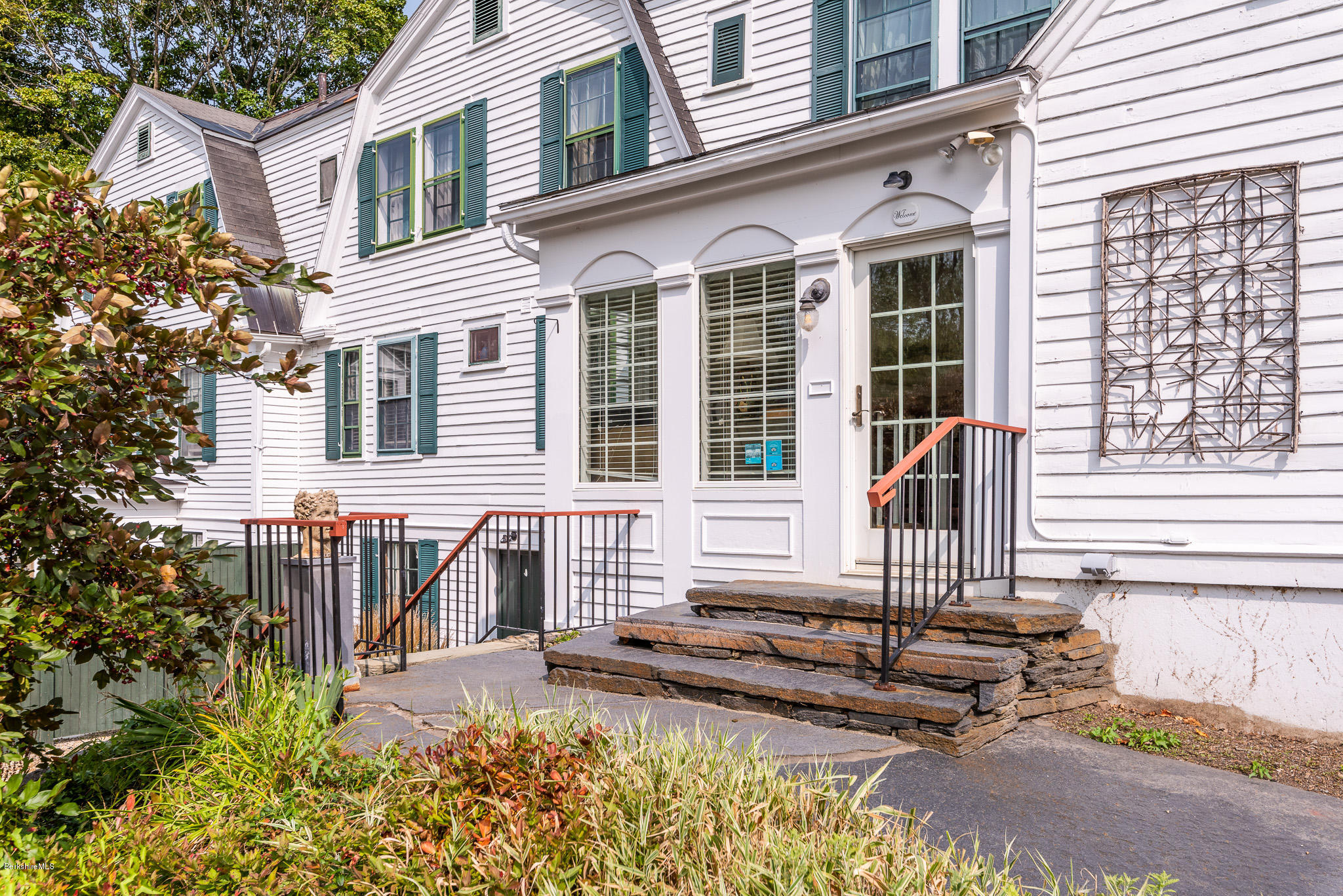 135 Main St