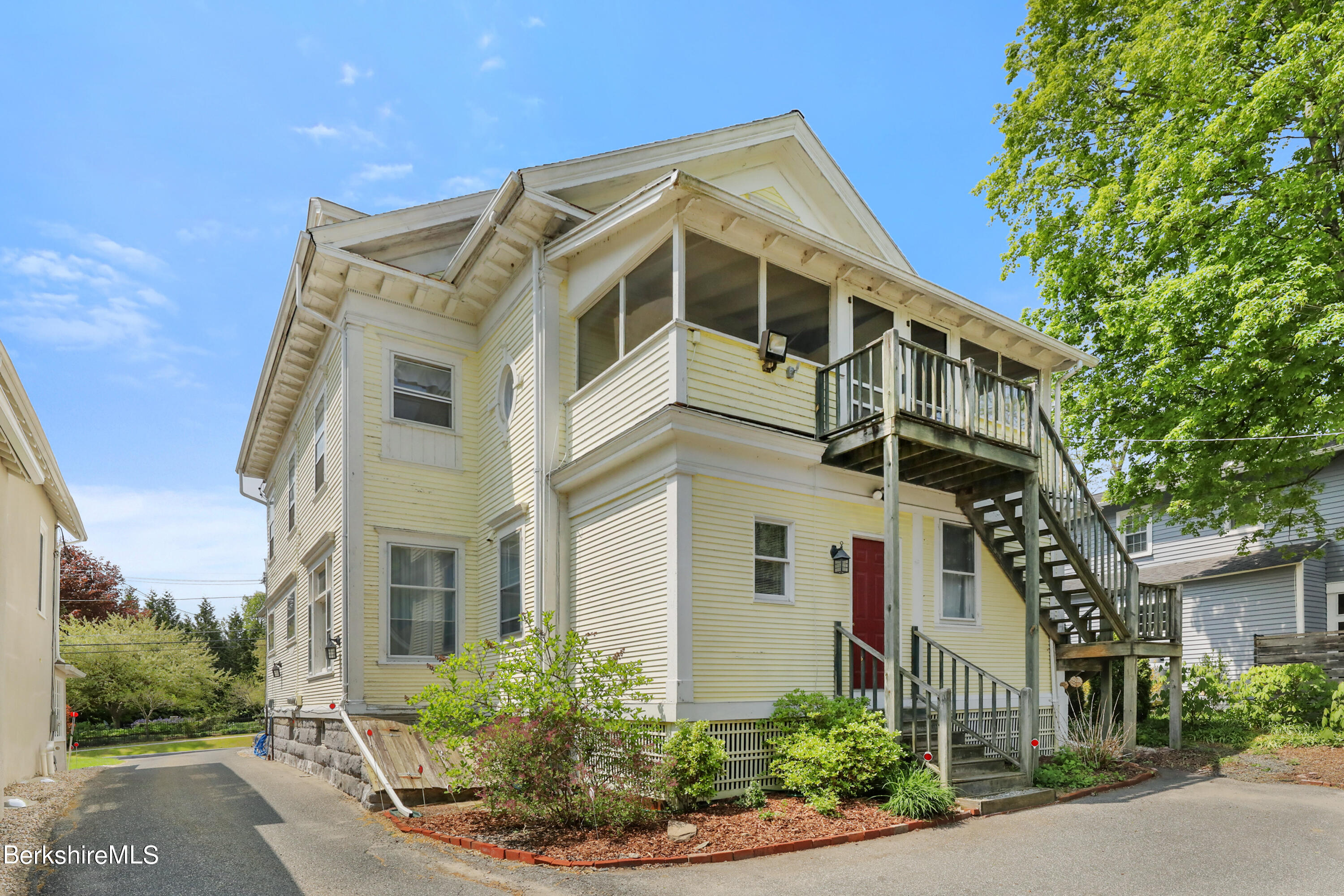 29 Church St
