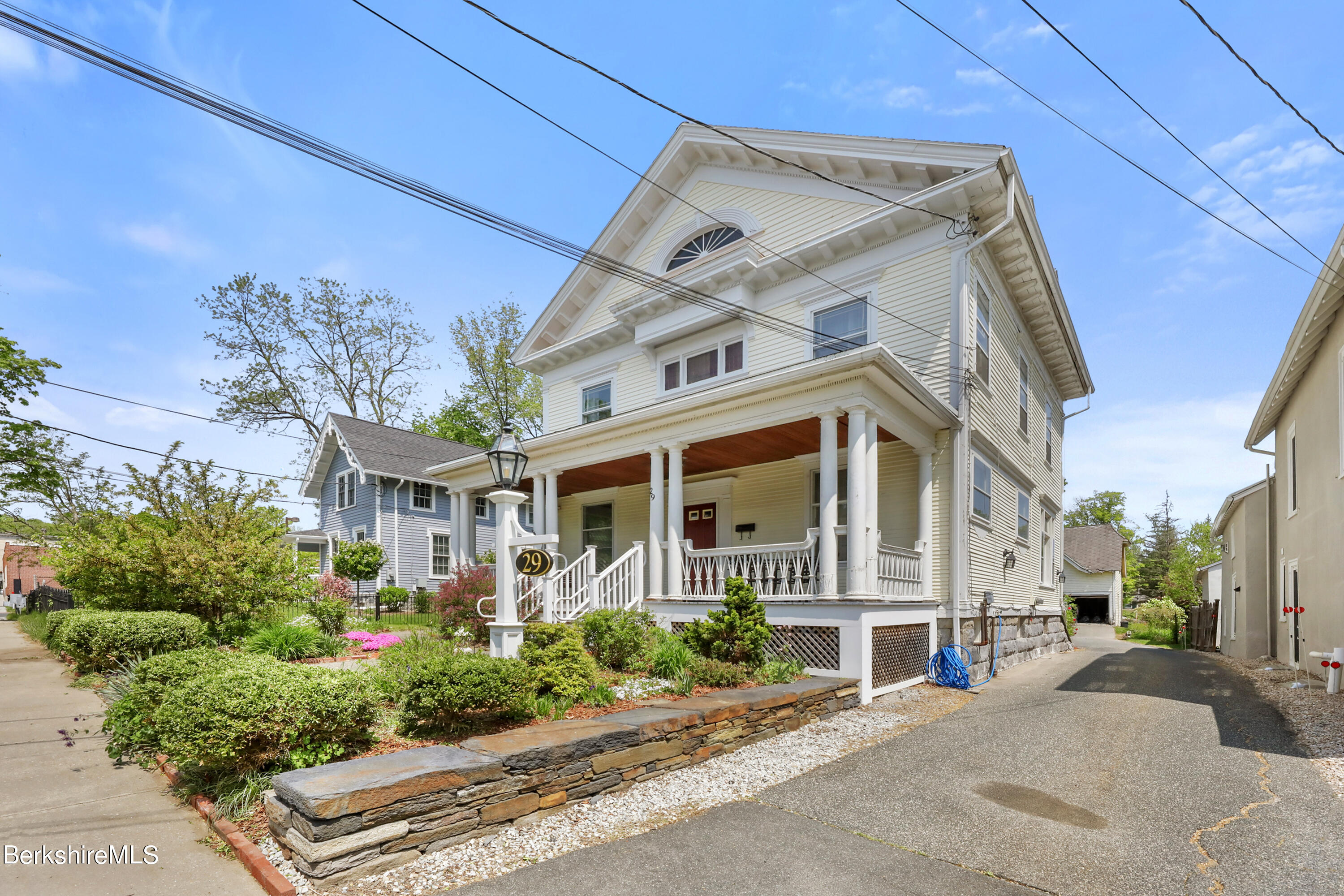 29 Church St