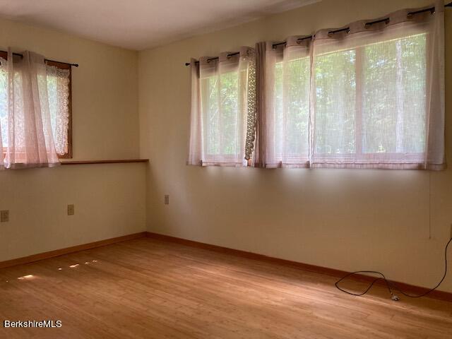 9 Forest Row