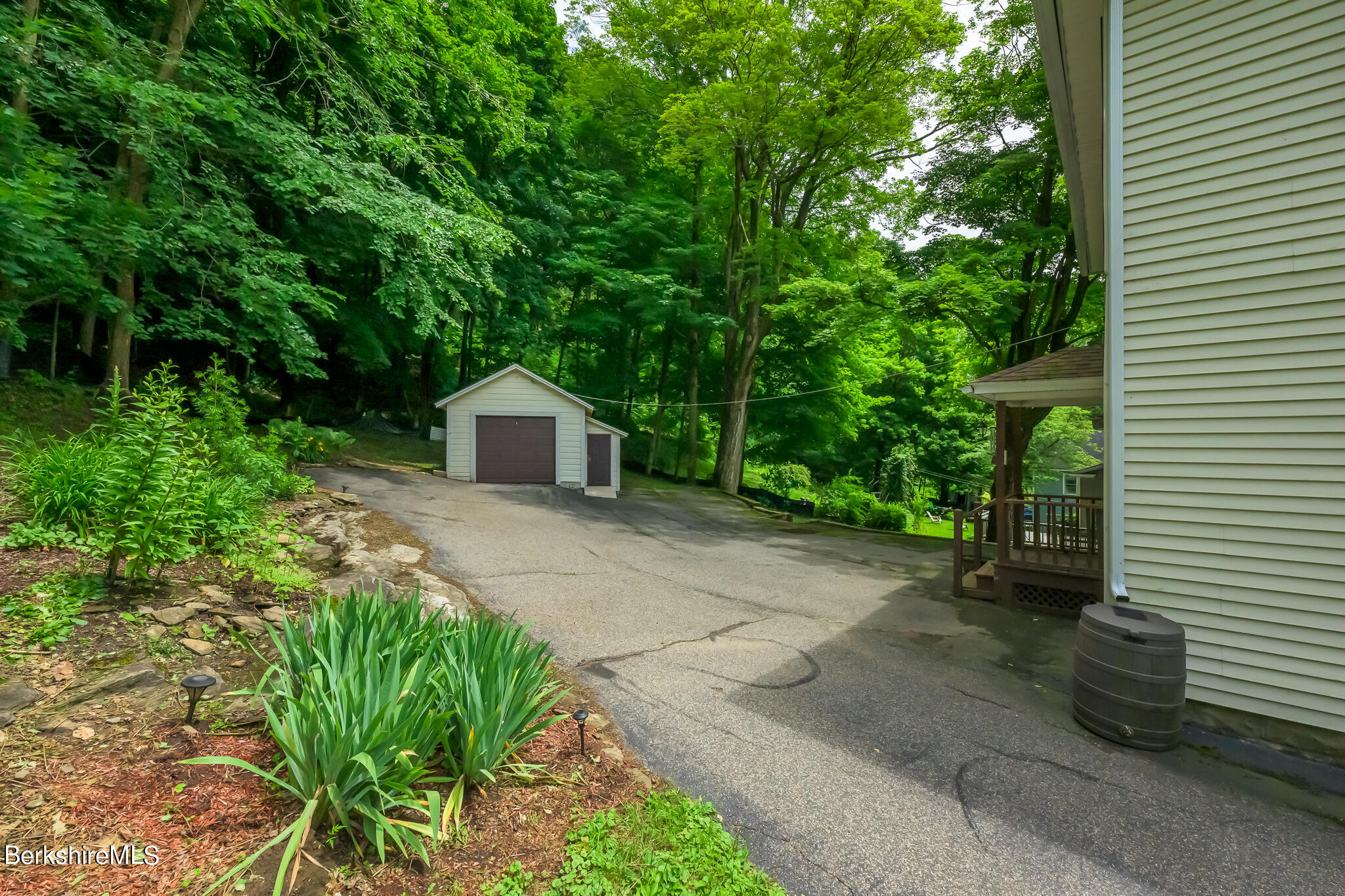 60 Cliffwood St
