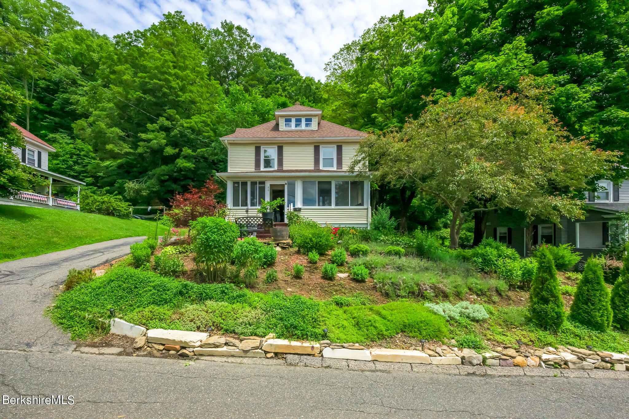 60 Cliffwood St