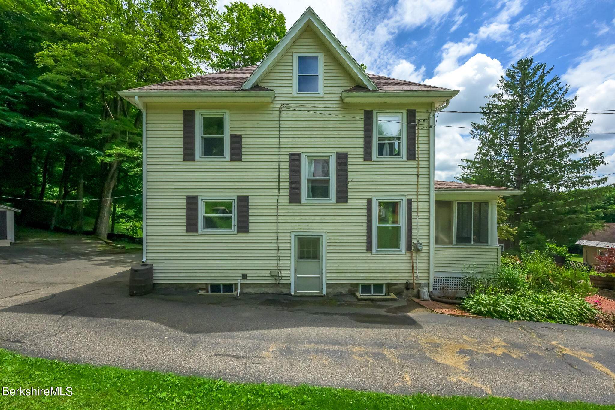 60 Cliffwood St