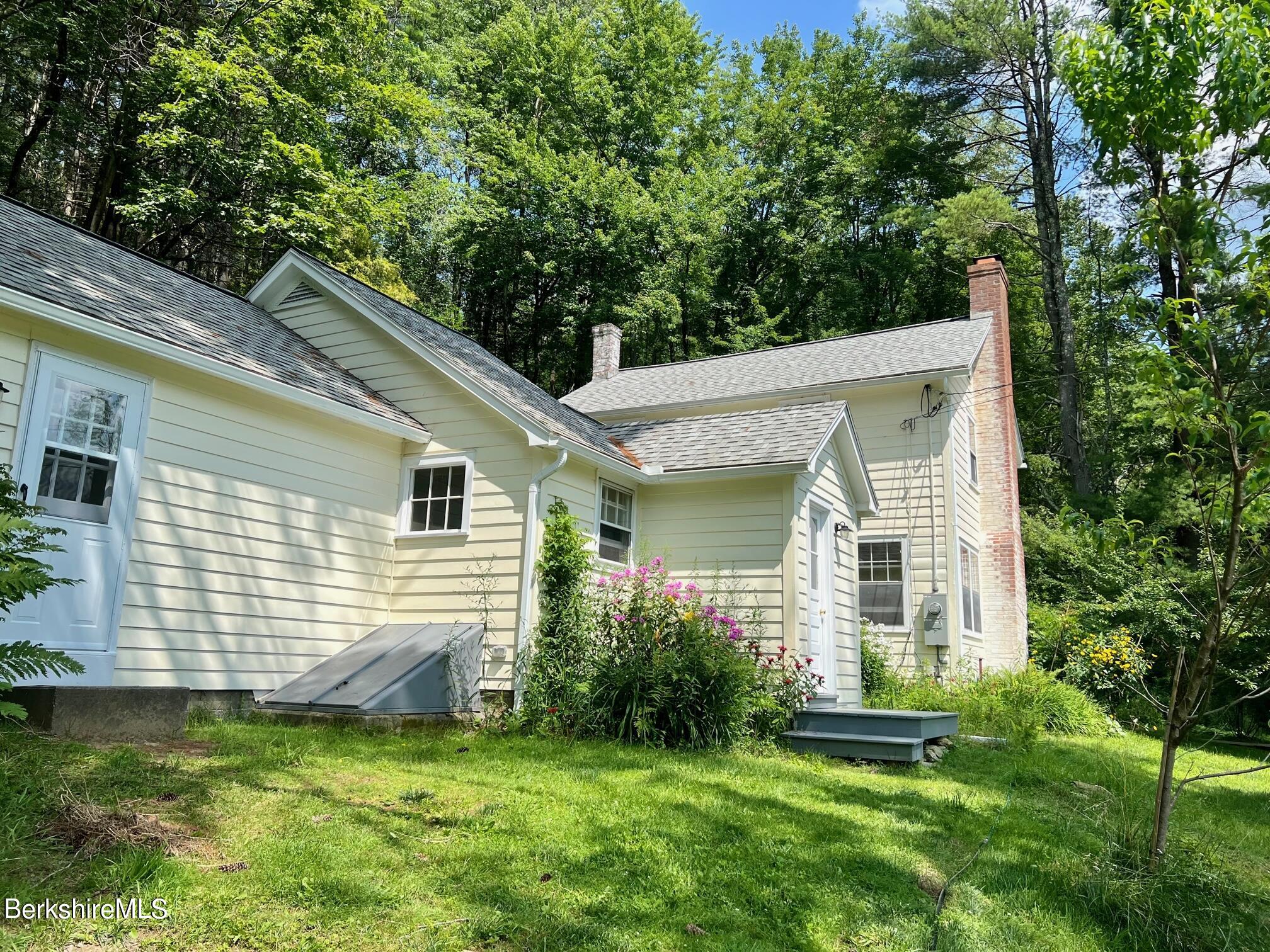 165 Monument Valley Rd
