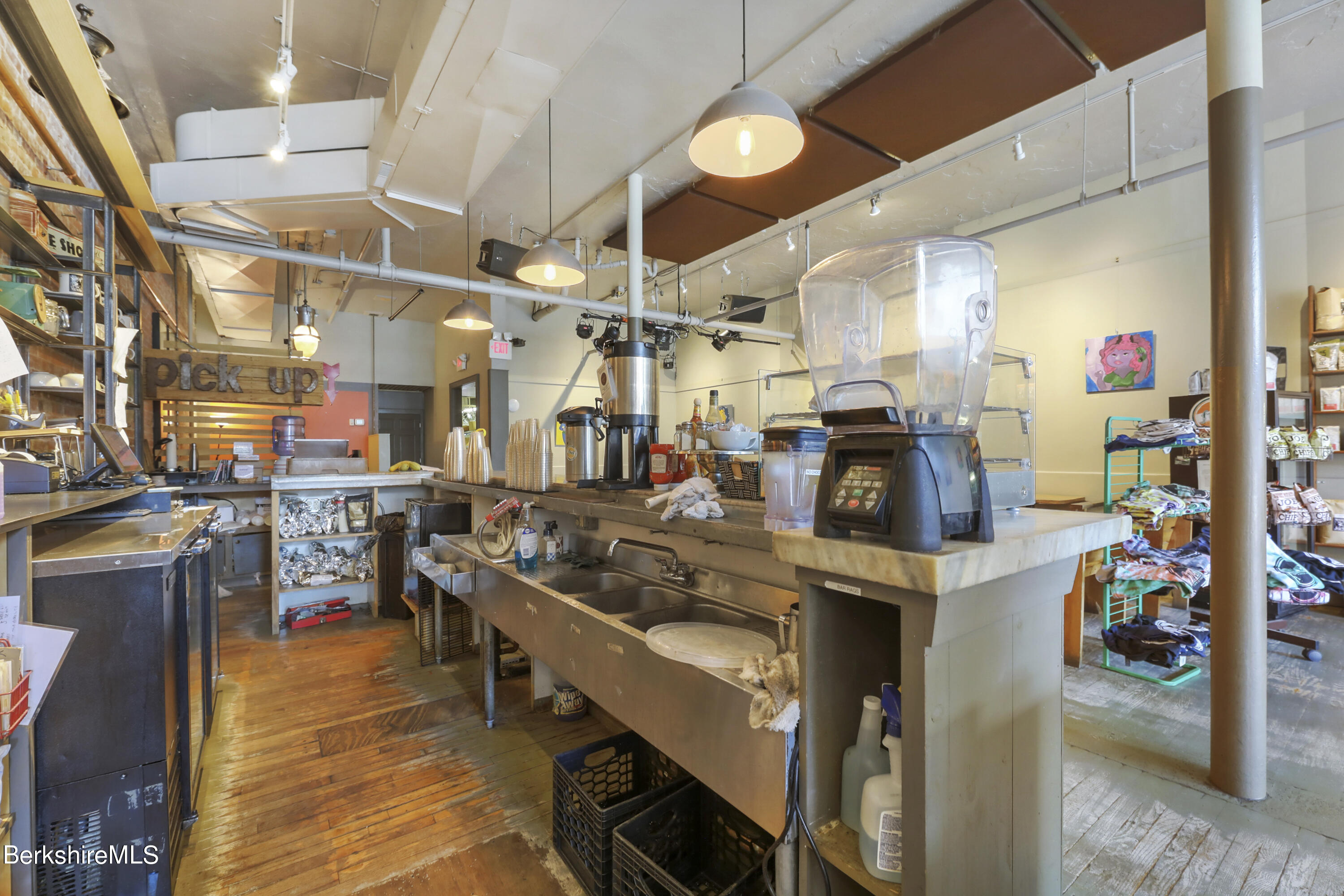 293 Main St