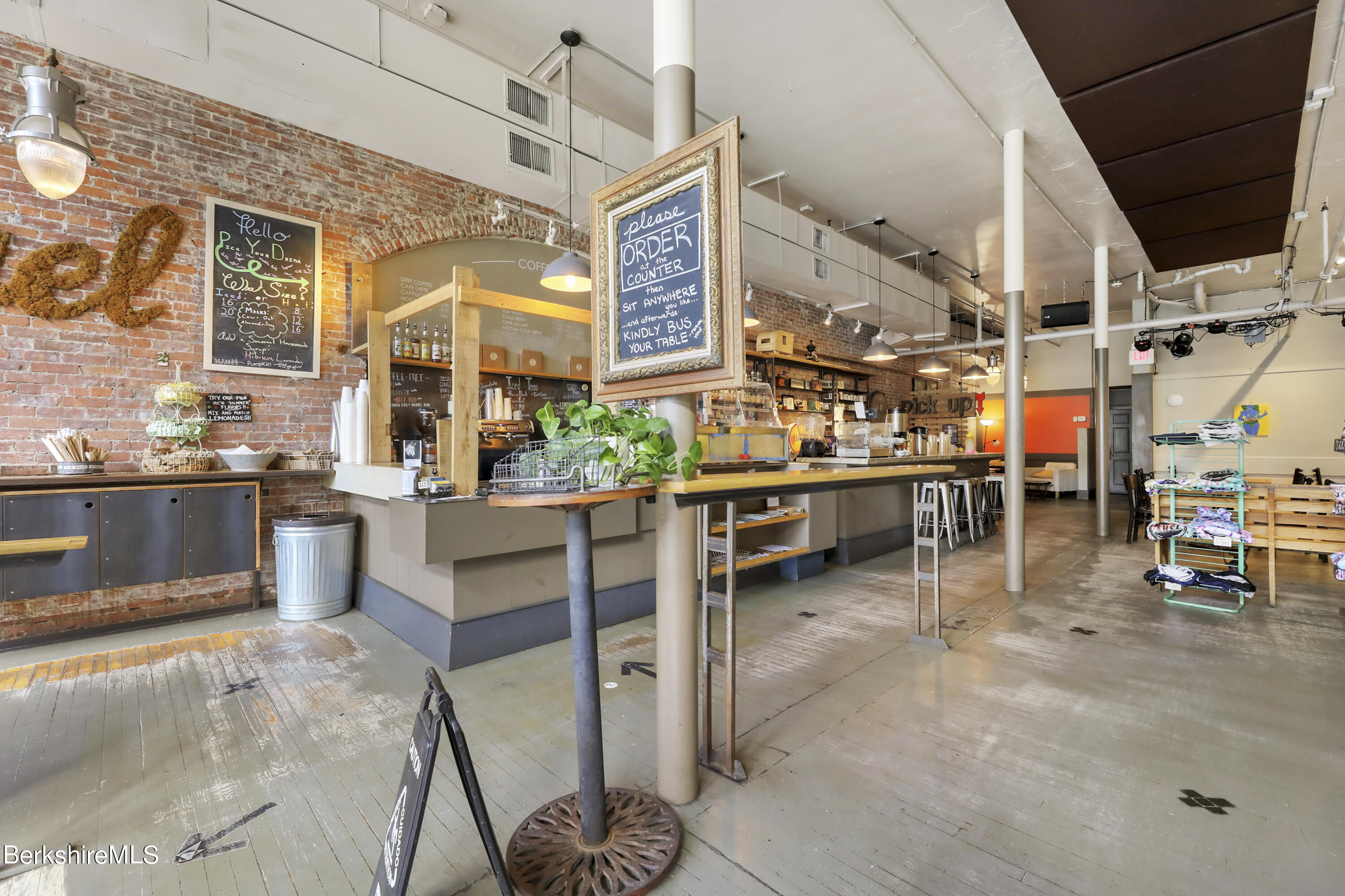 293 Main St