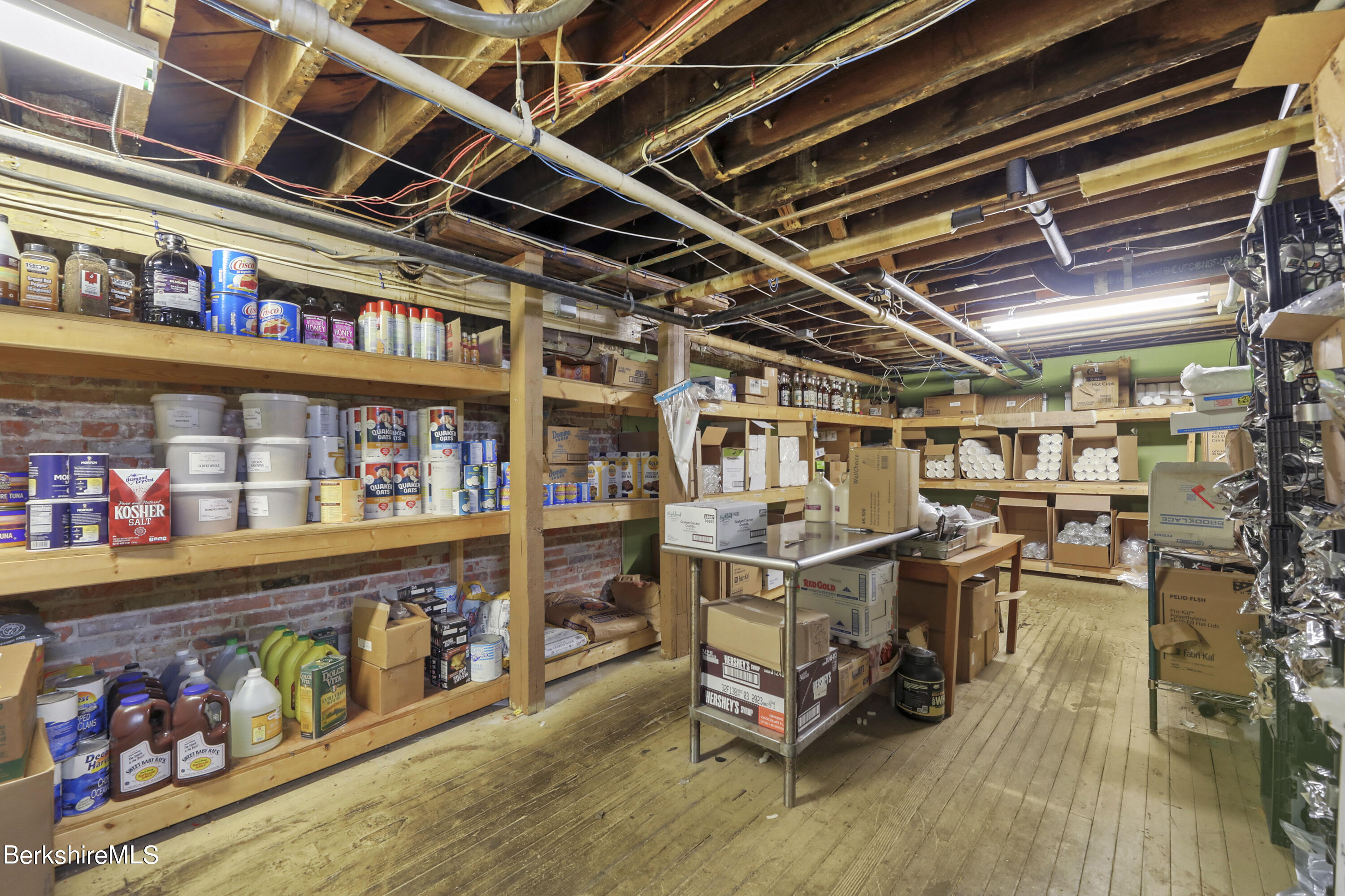 293 Main St