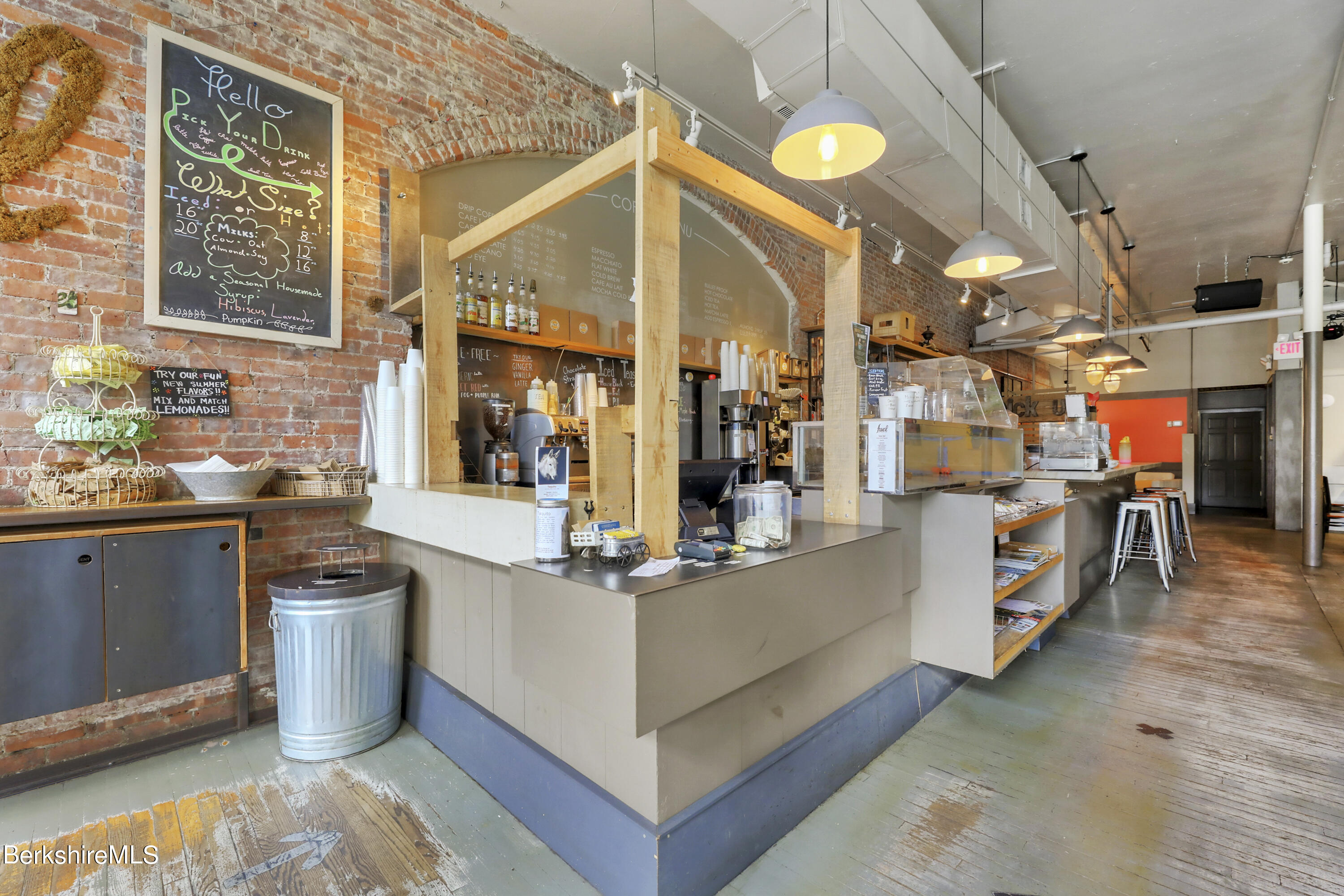 293 Main St