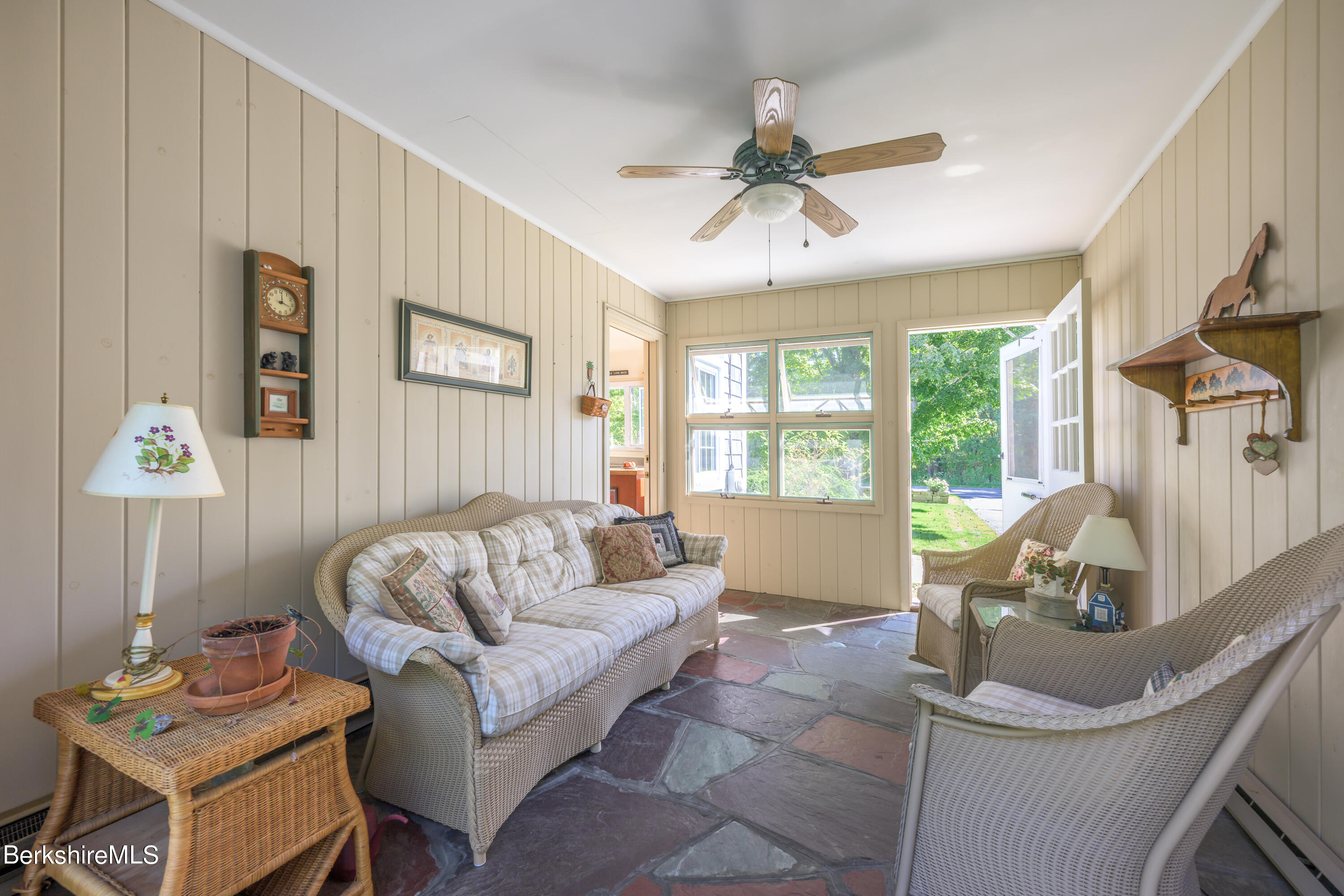 138 East New Lenox Rd