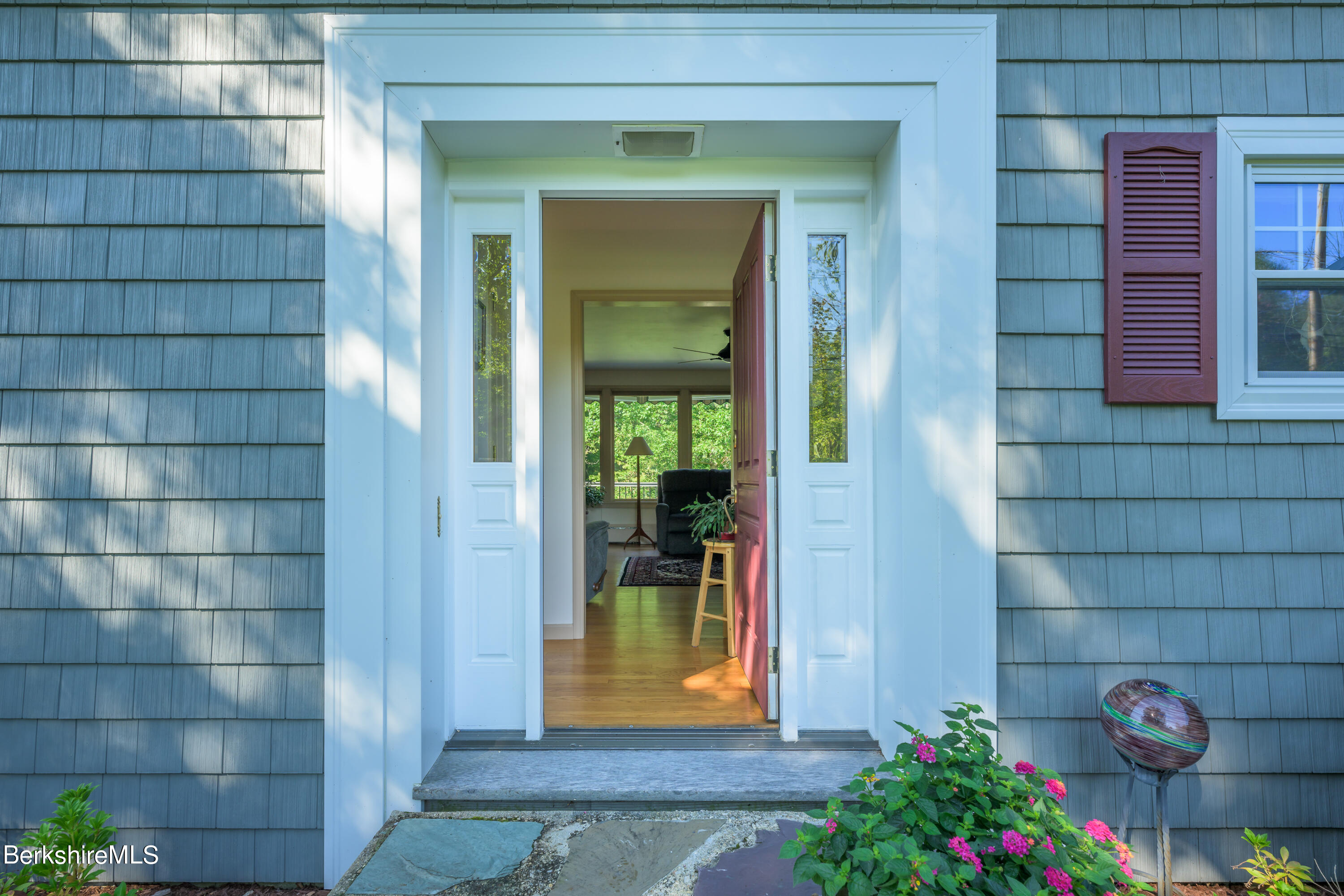 138 East New Lenox Rd
