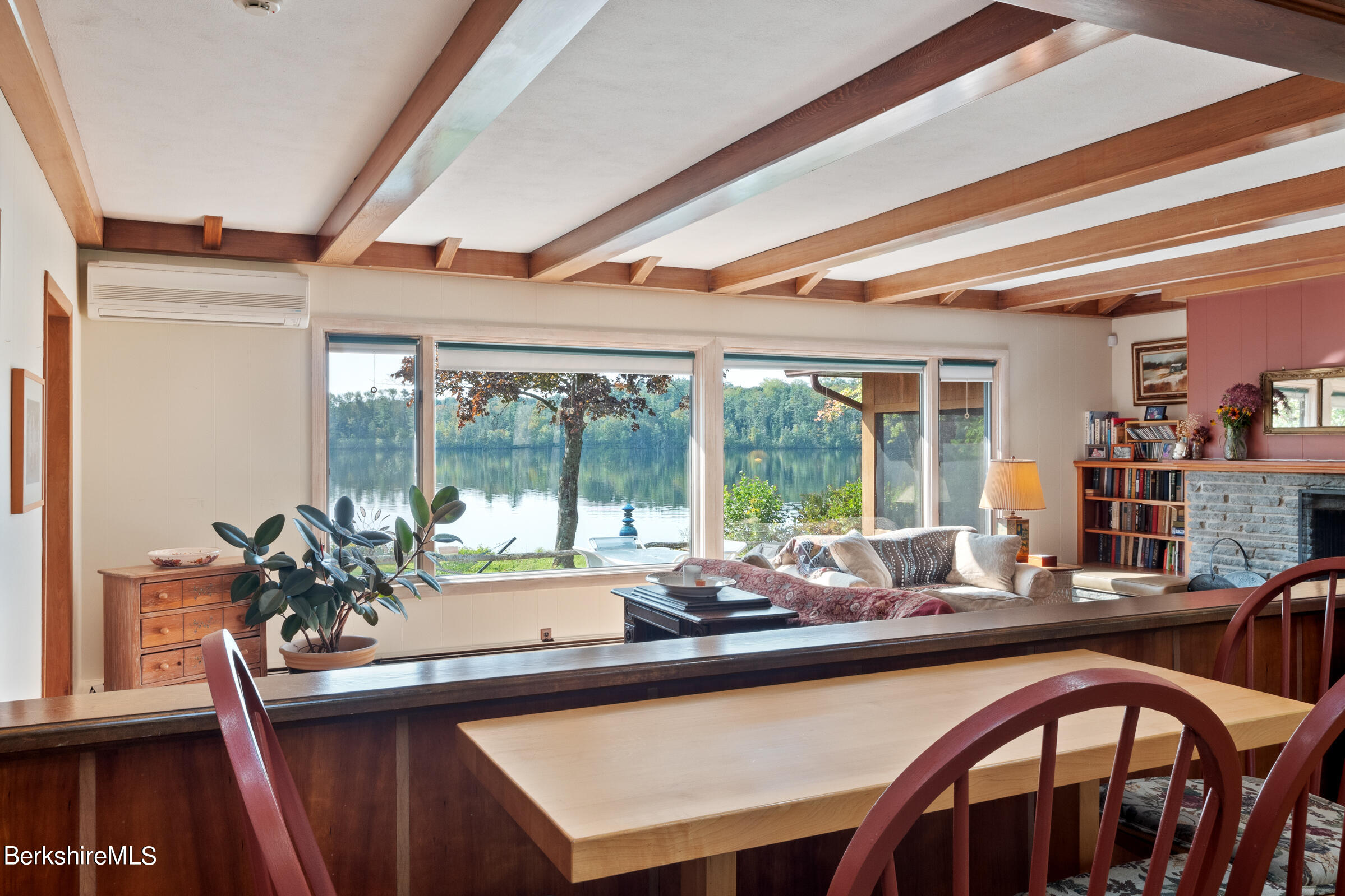 61 Bramble Ln