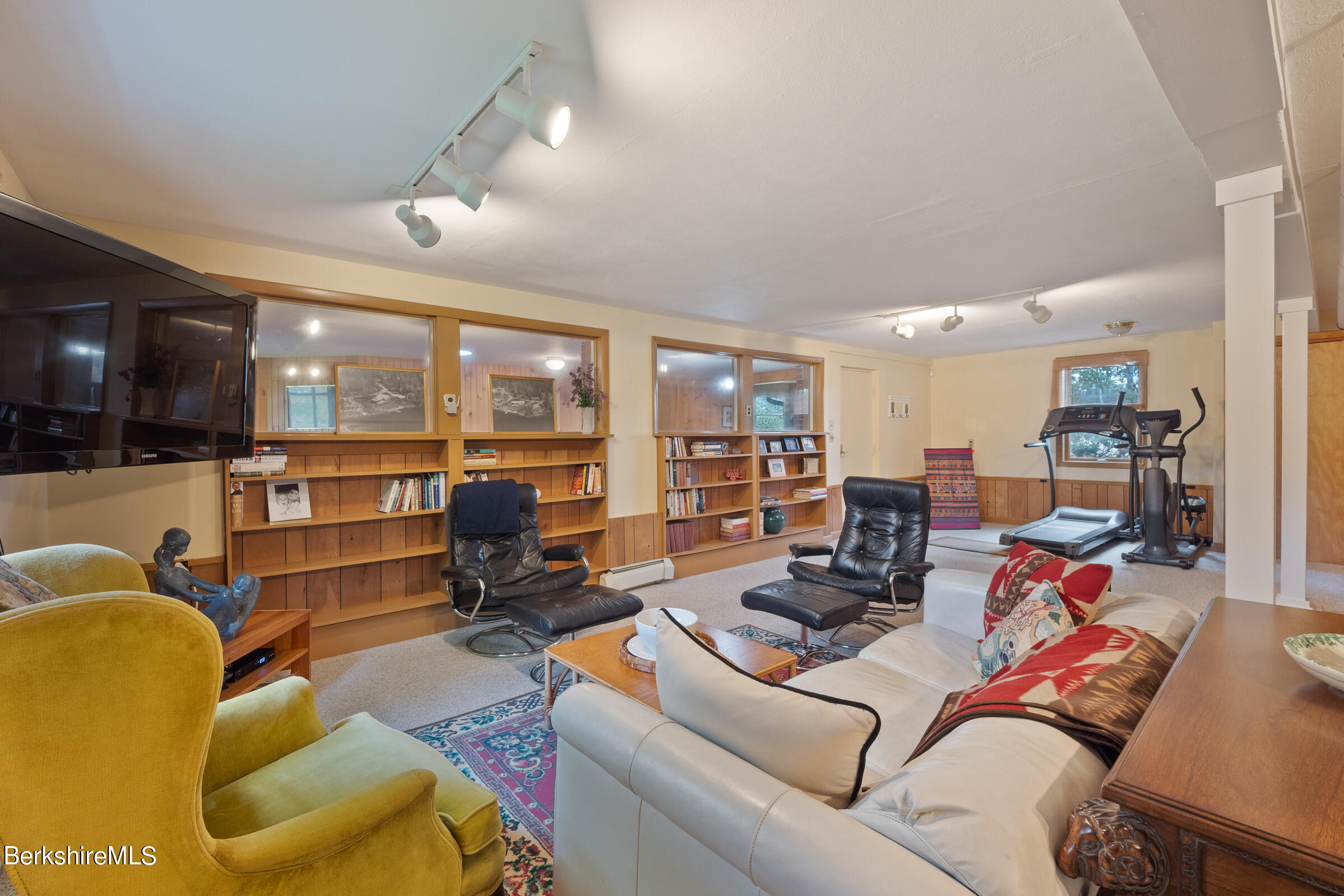 61 Bramble Ln
