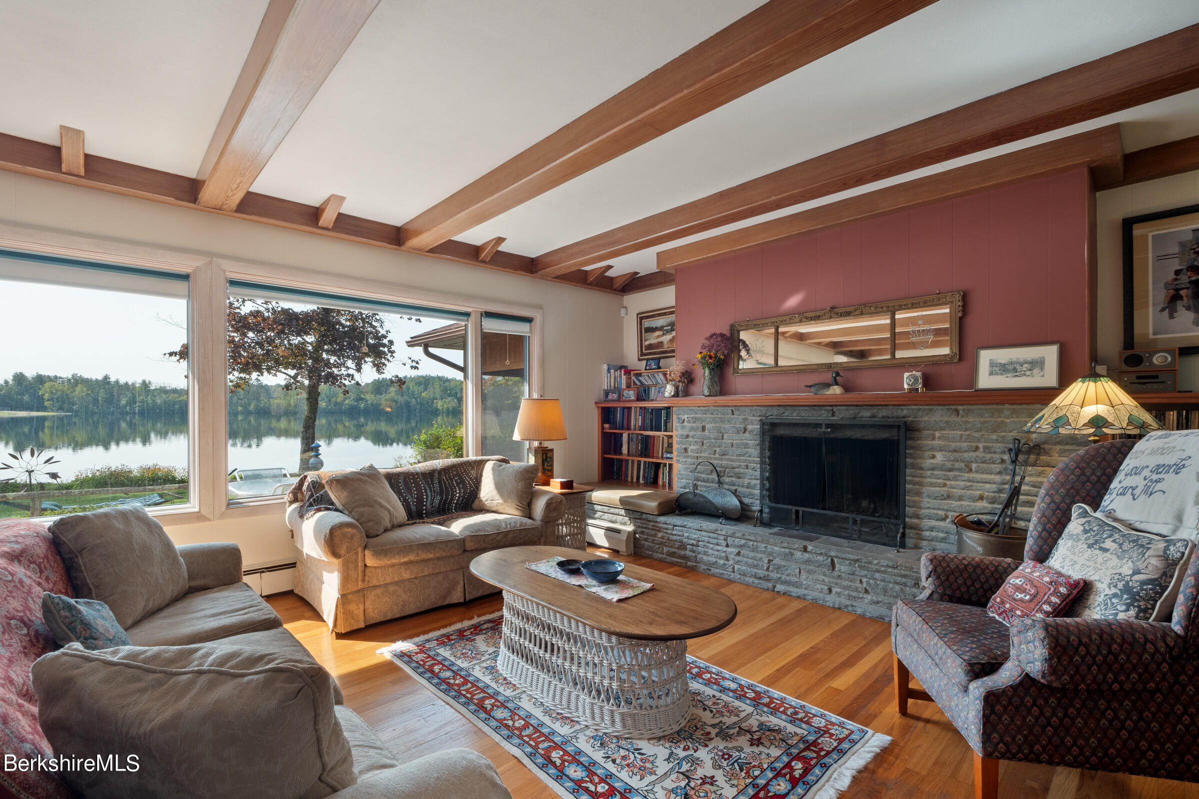 61 Bramble Ln