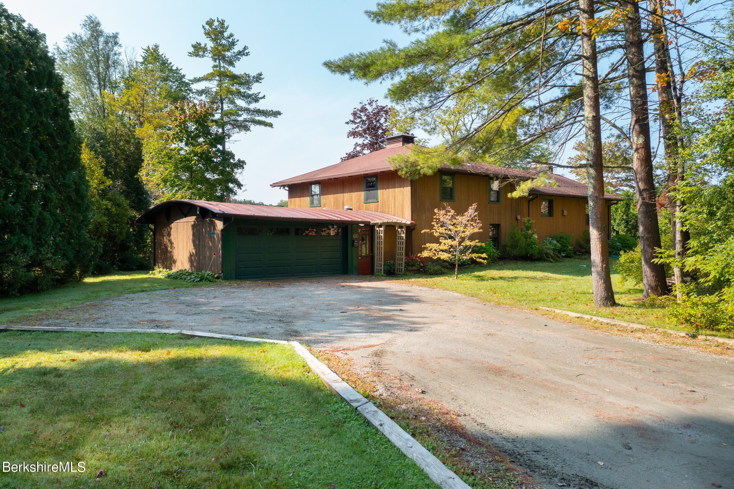 61 Bramble Ln