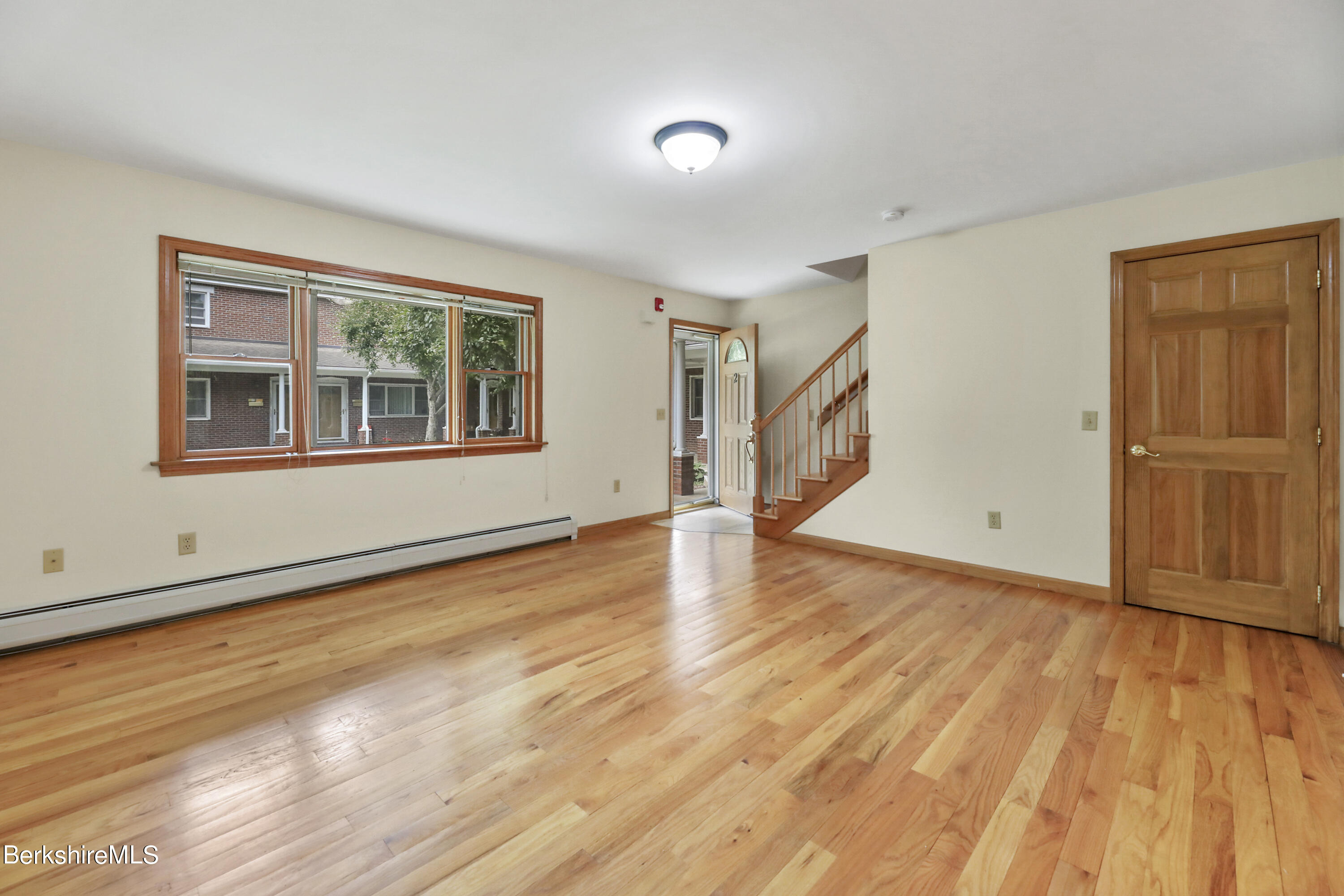 55 Marble St, 2