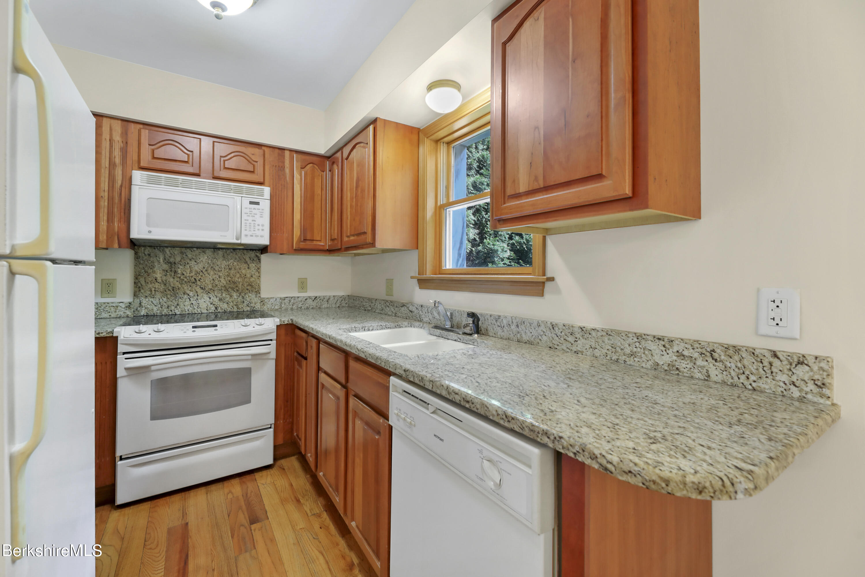 55 Marble St, 2