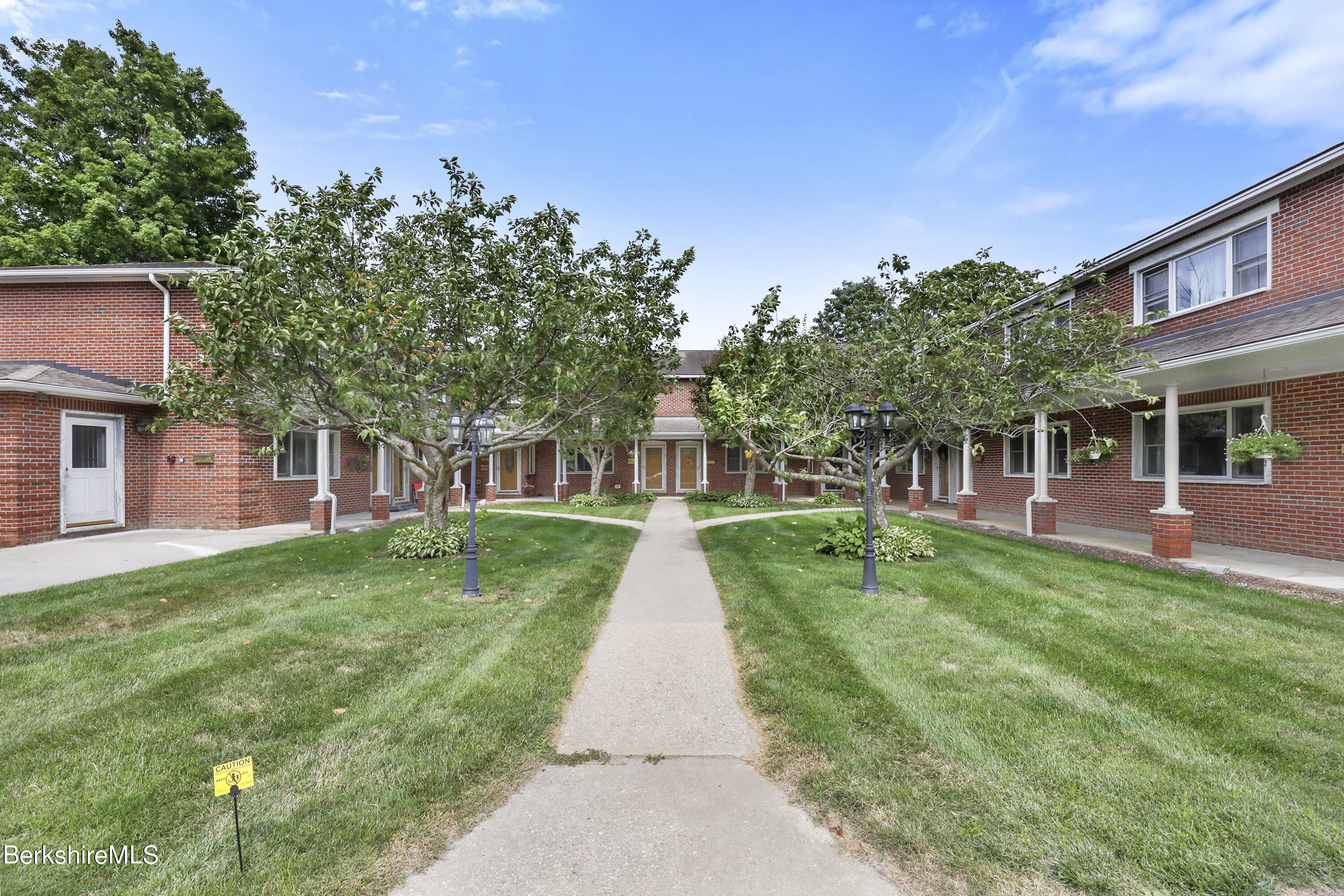 55 Marble St, 2