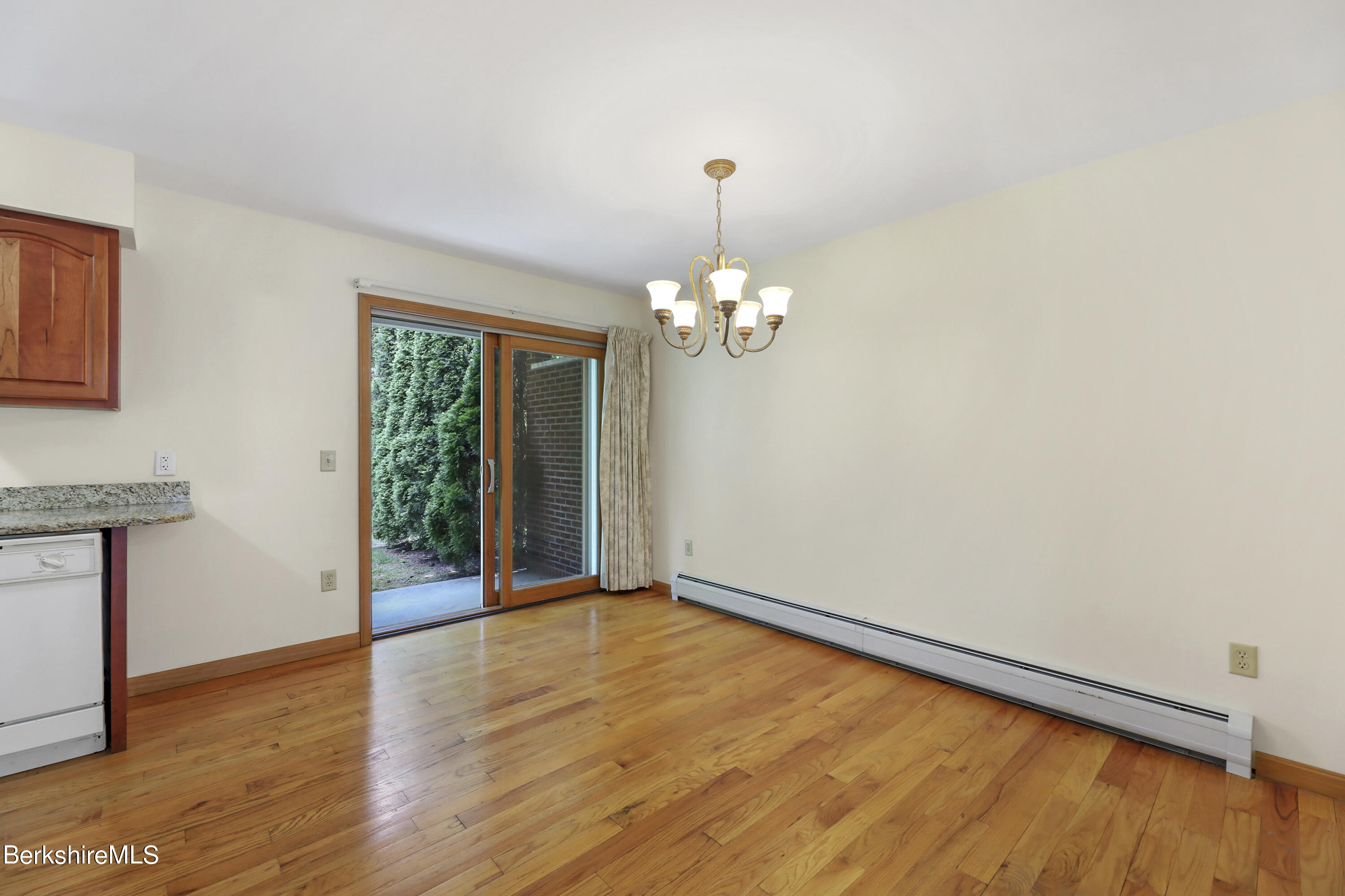 55 Marble St, 2