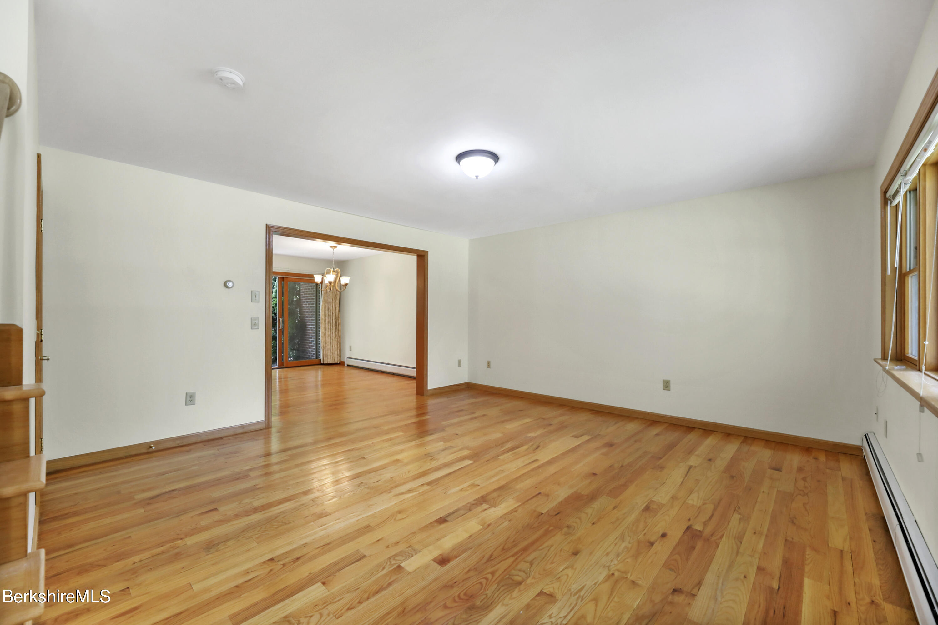 55 Marble St, 2