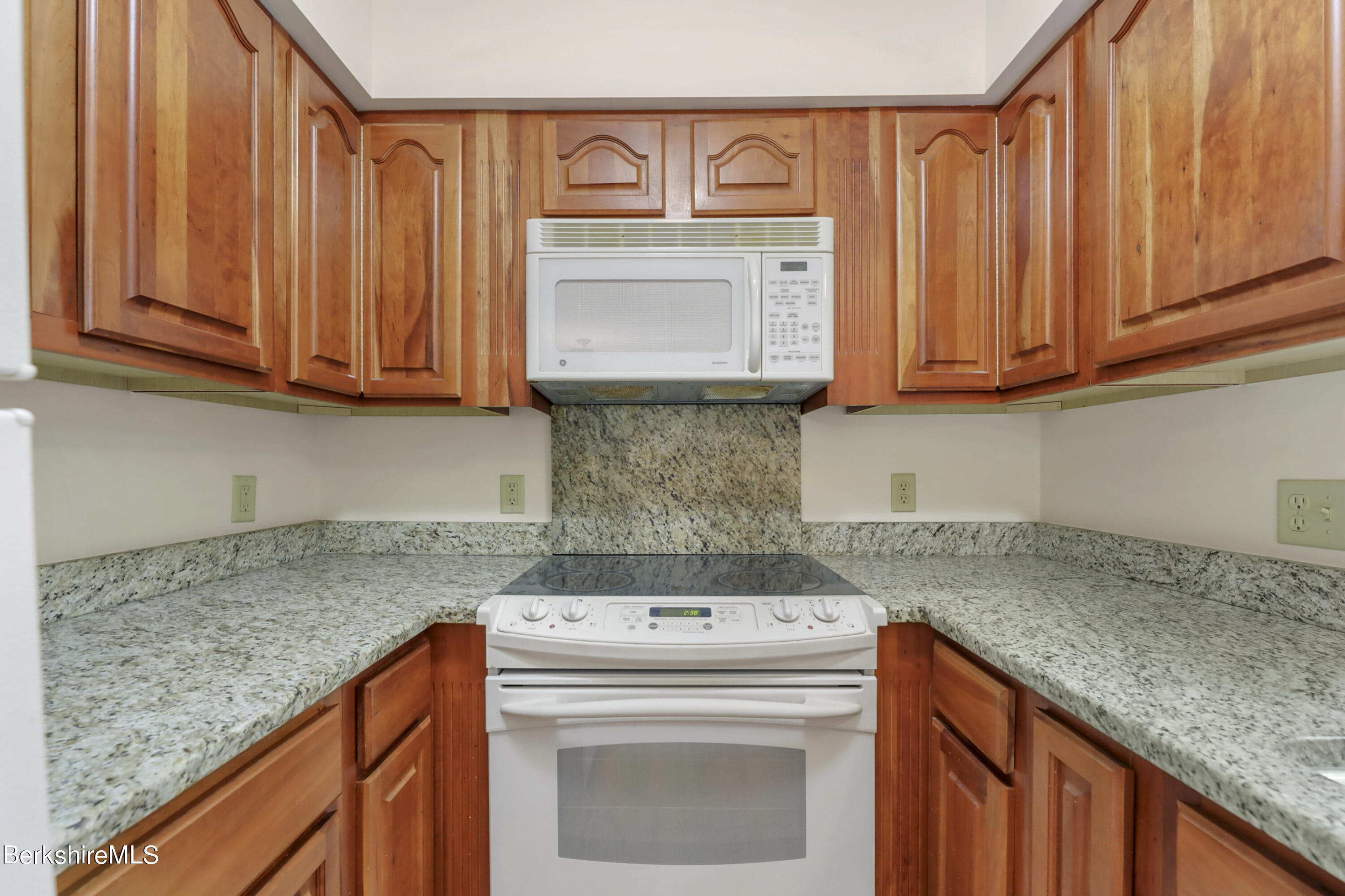 55 Marble St, 2