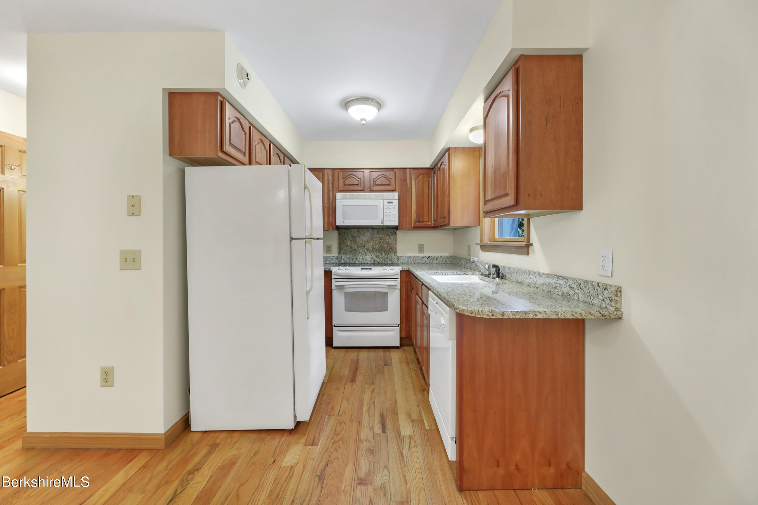 55 Marble St, 2