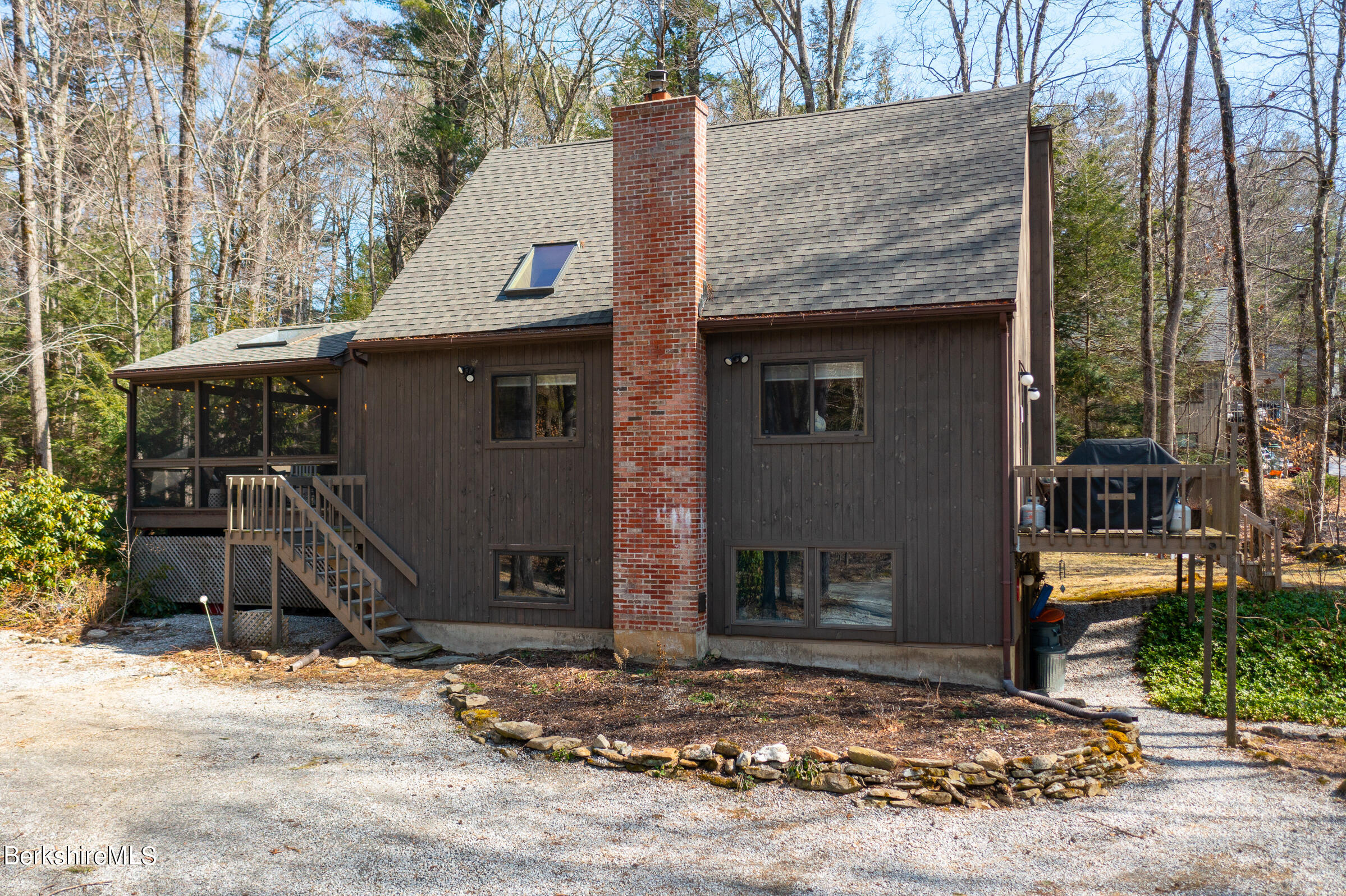 201 Judd Rd