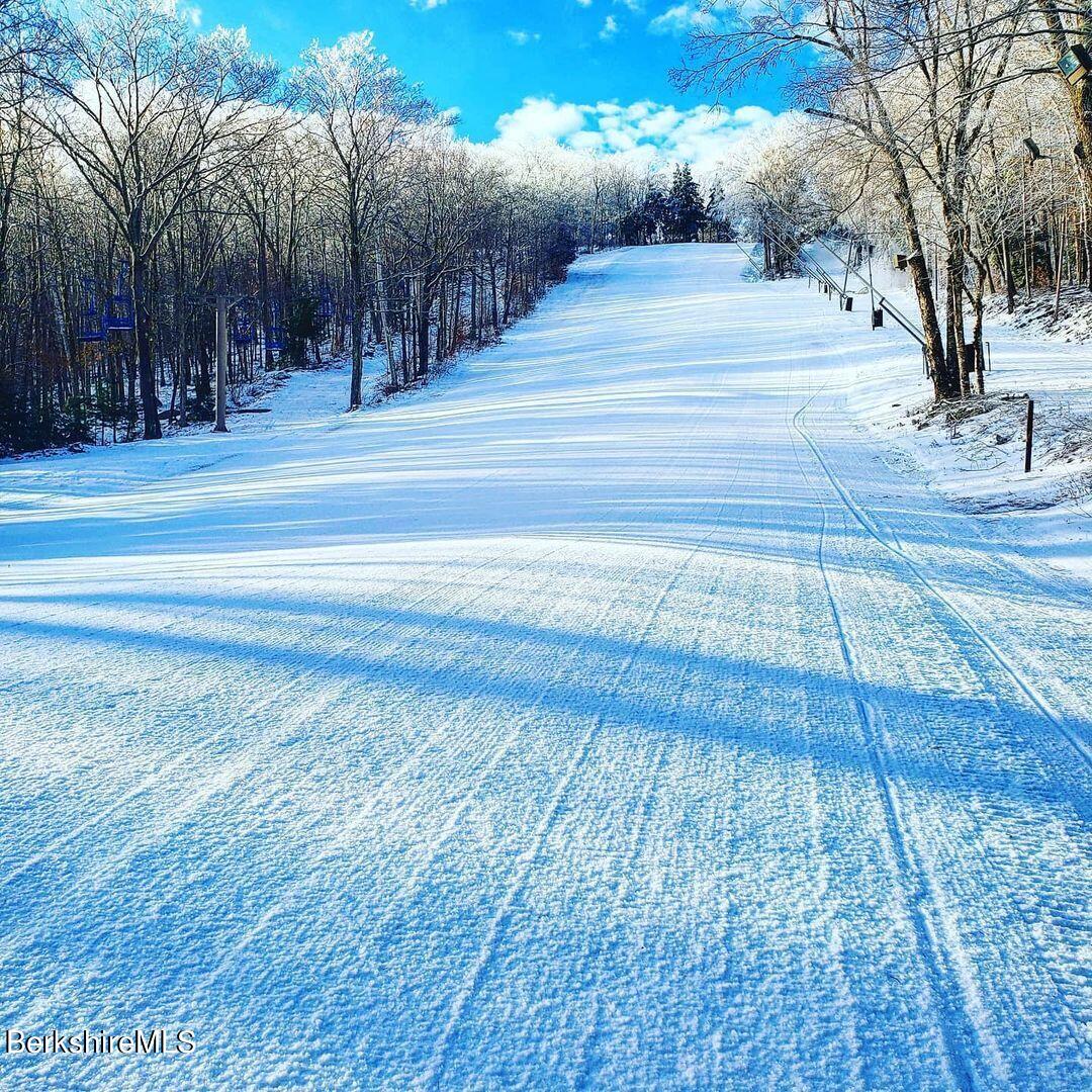 201 Judd Rd