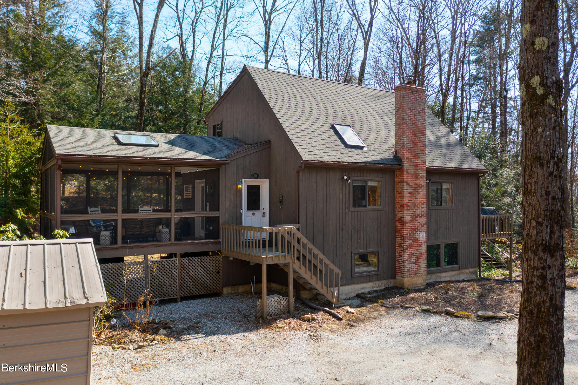 201 Judd Rd