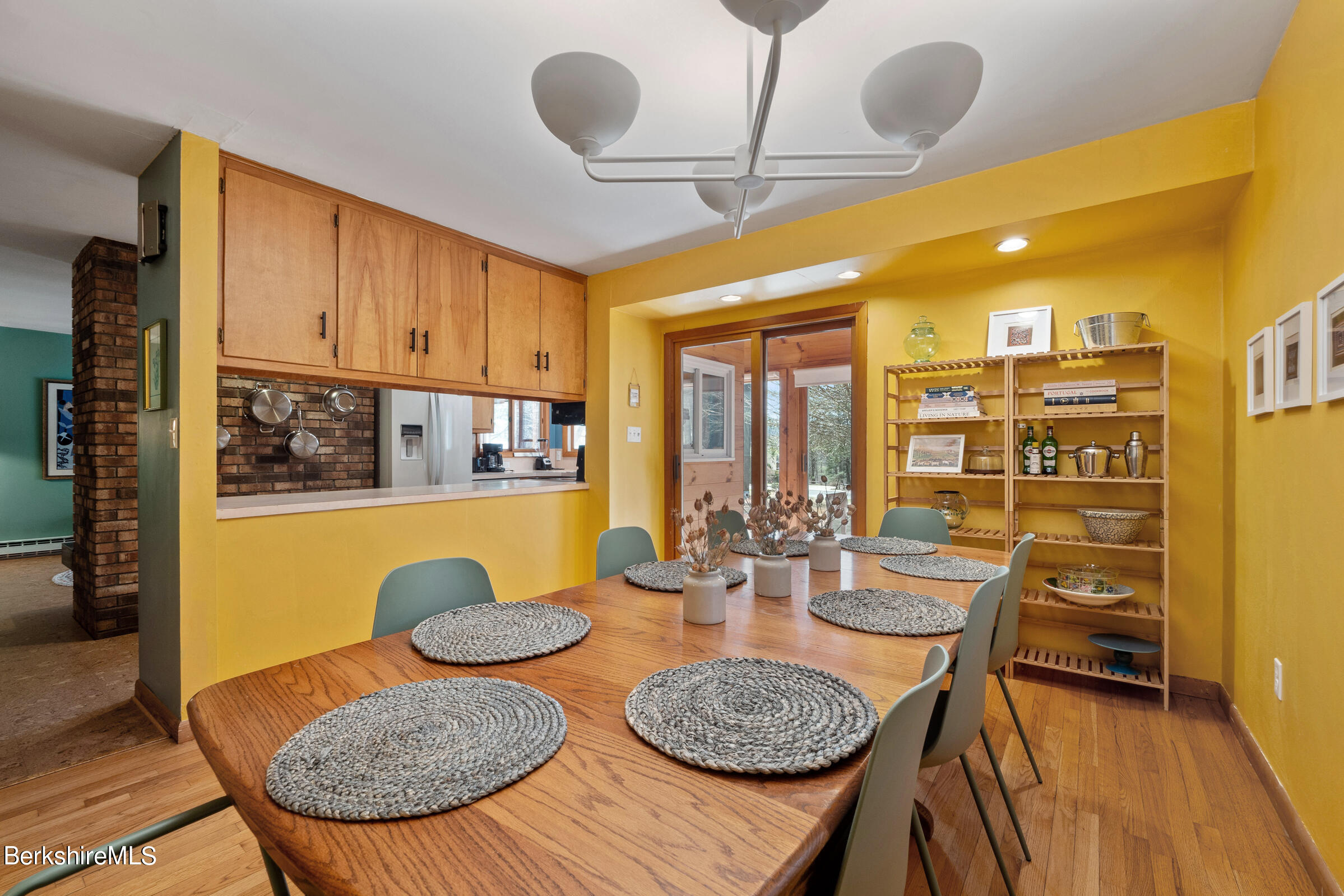 11 Pine Knoll Rd