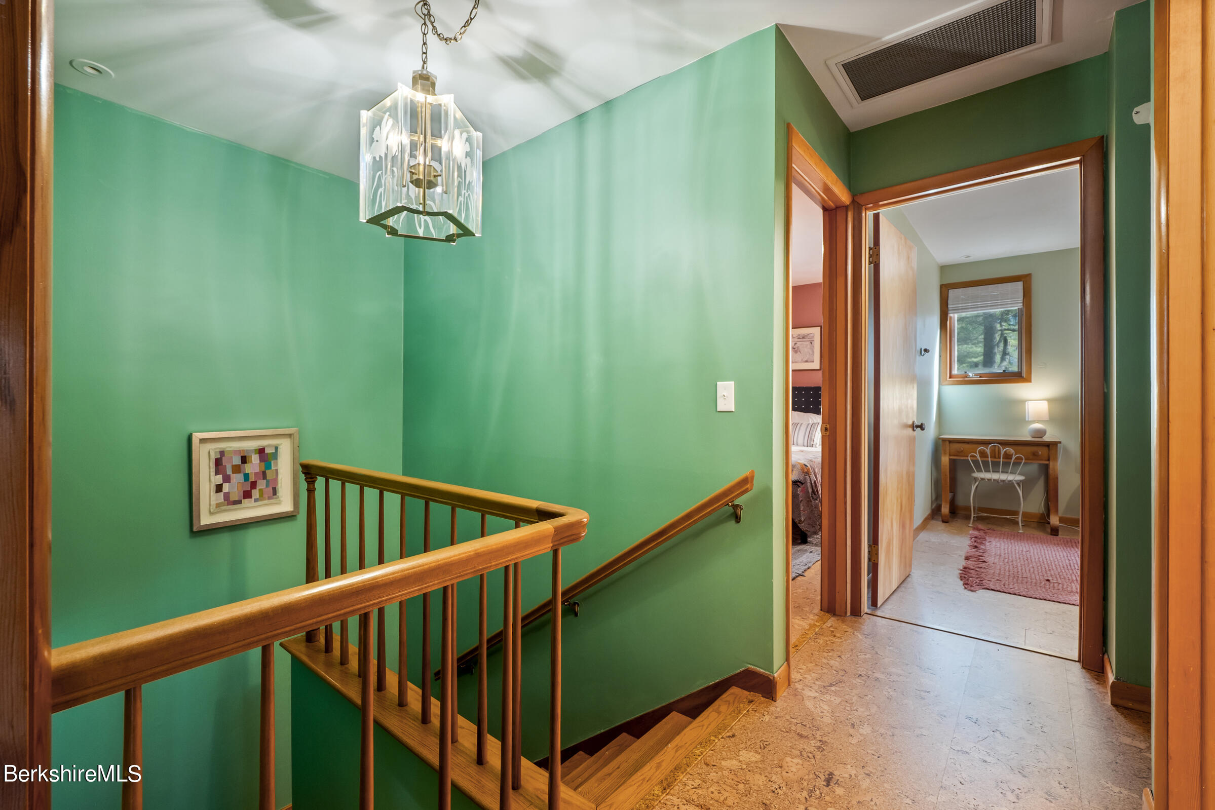 11 Pine Knoll Rd