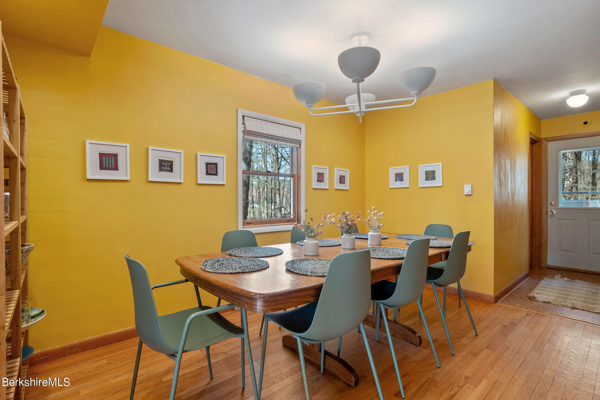 11 Pine Knoll Rd
