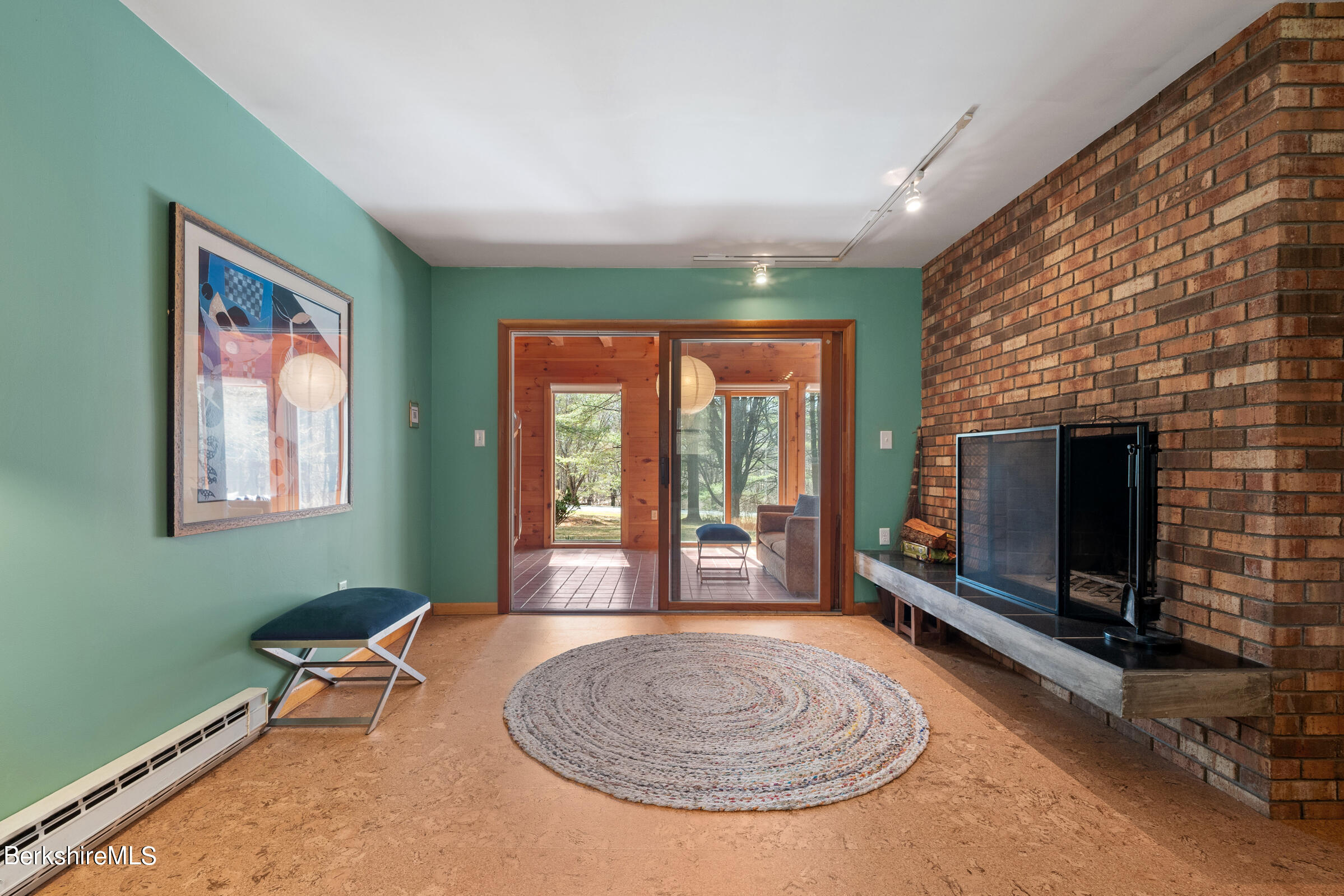 11 Pine Knoll Rd