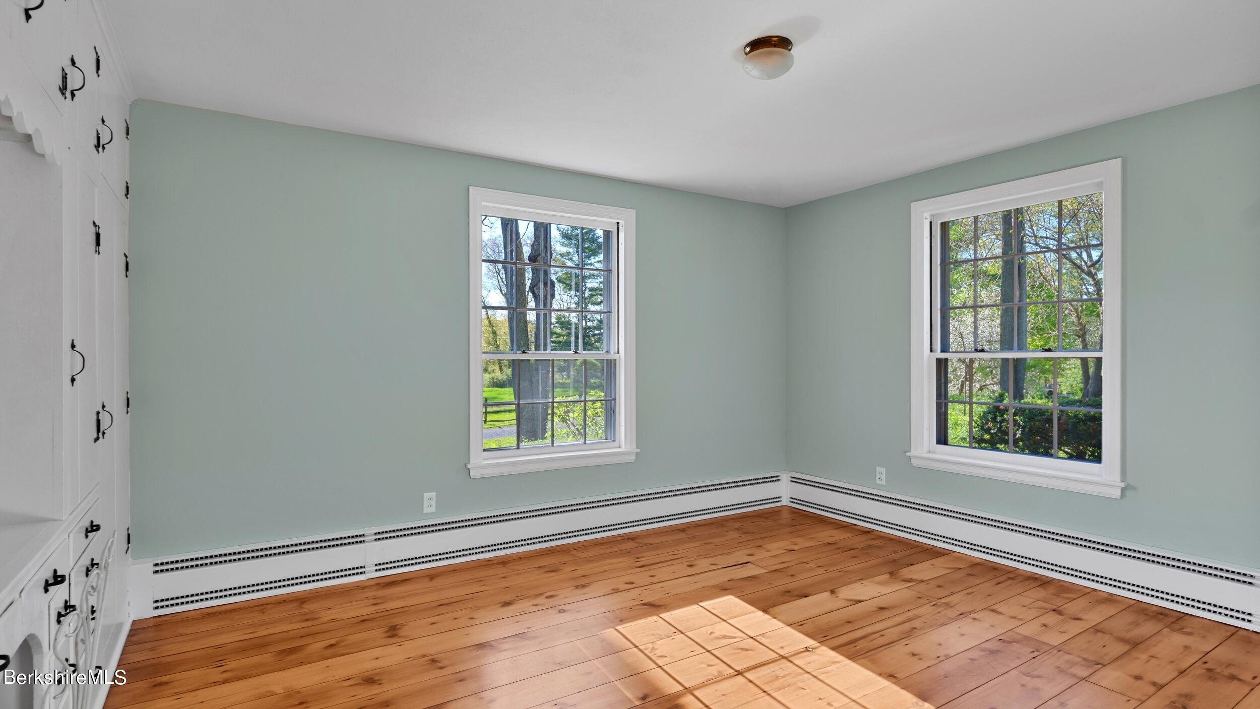49 Bow Wow Rd
