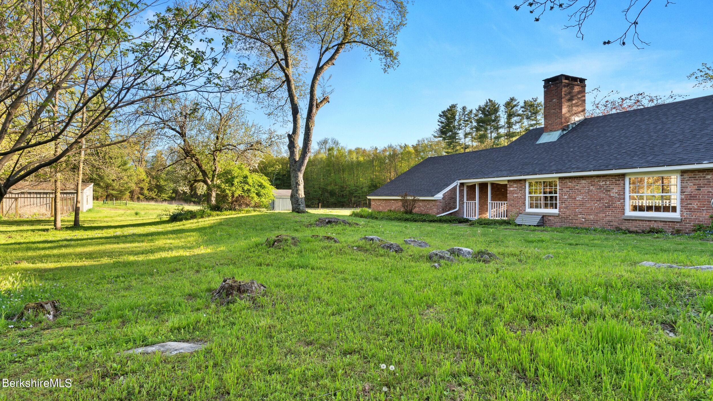 49 Bow Wow Rd