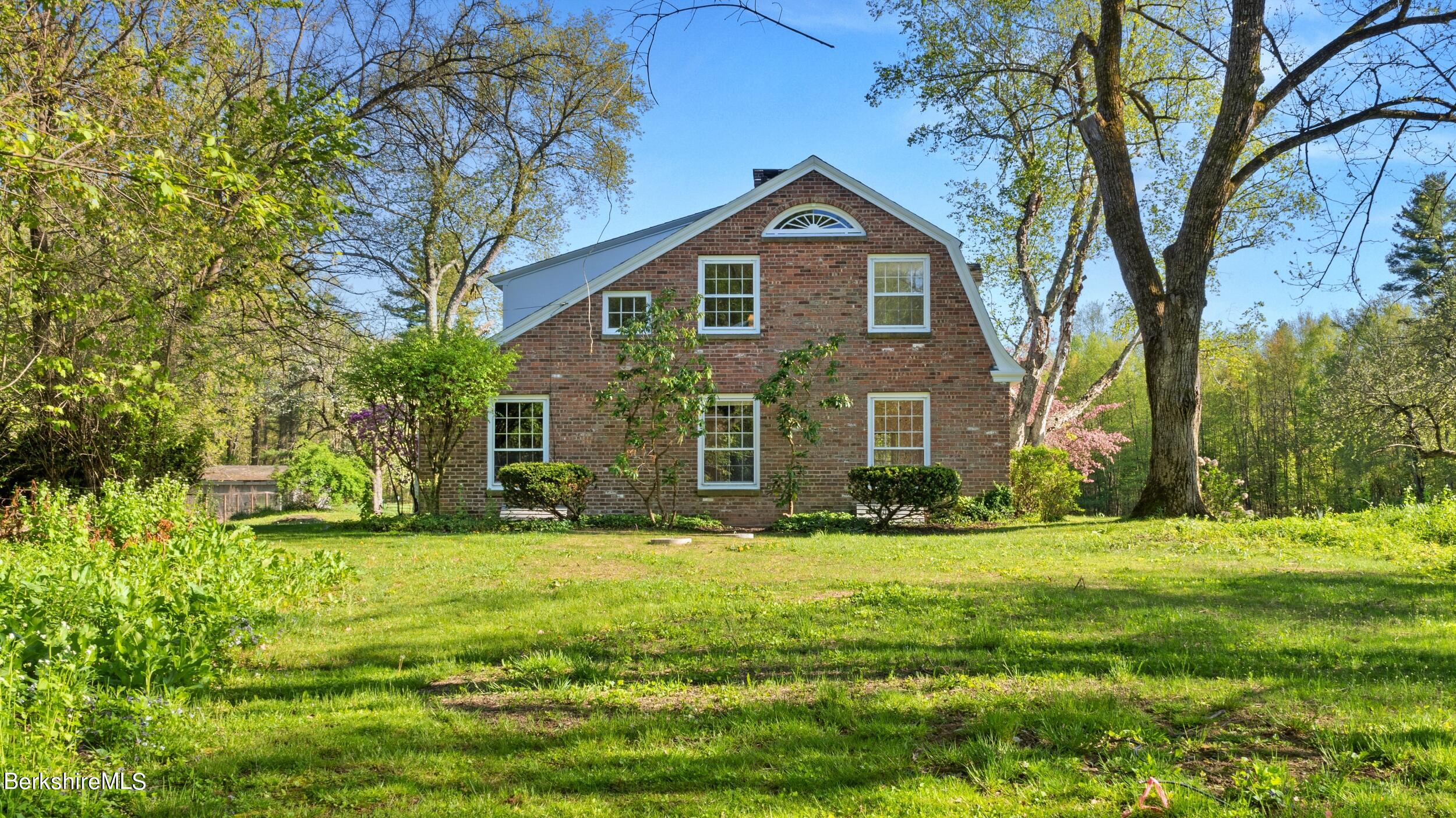 49 Bow Wow Rd