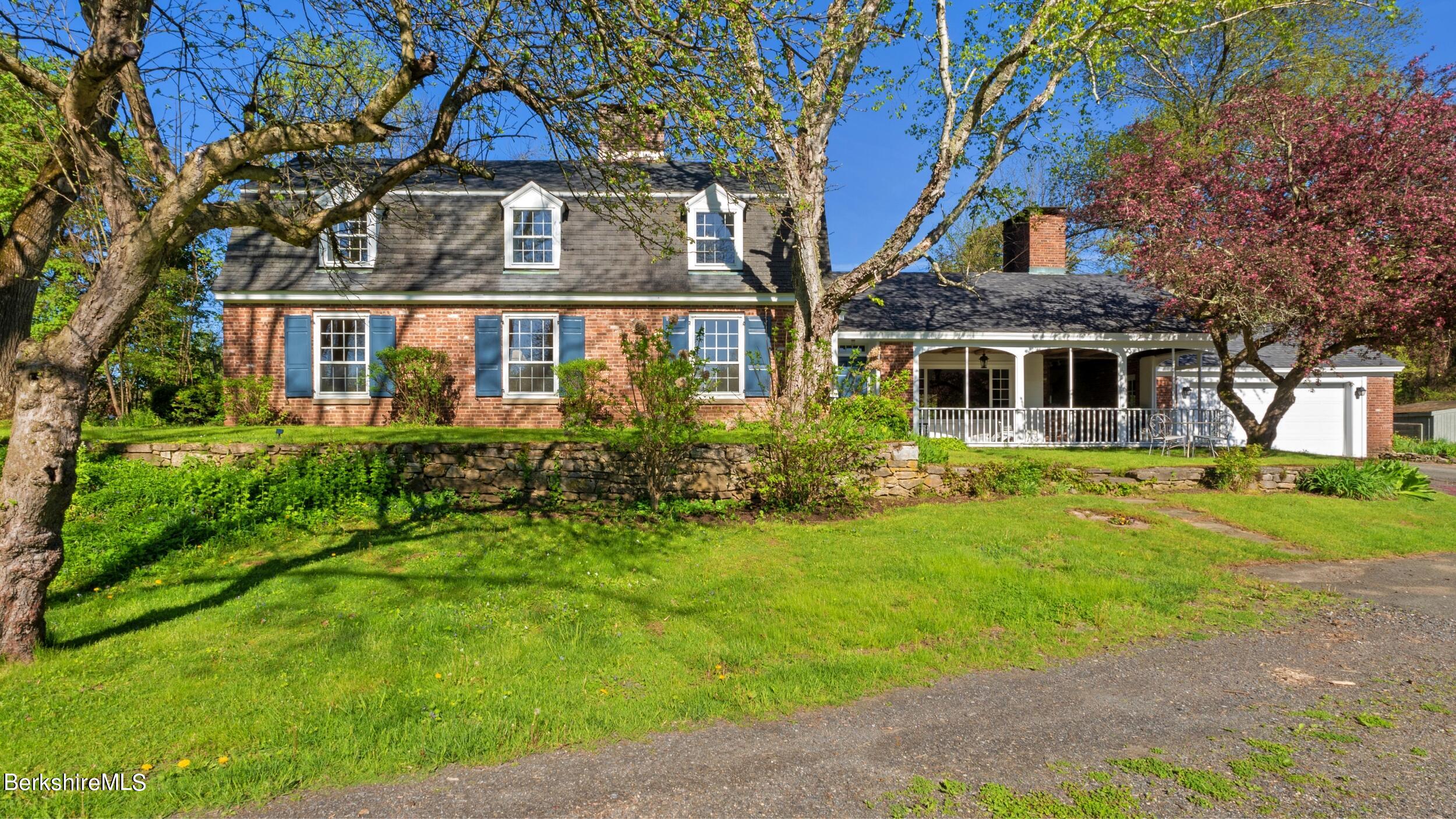 49 Bow Wow Rd
