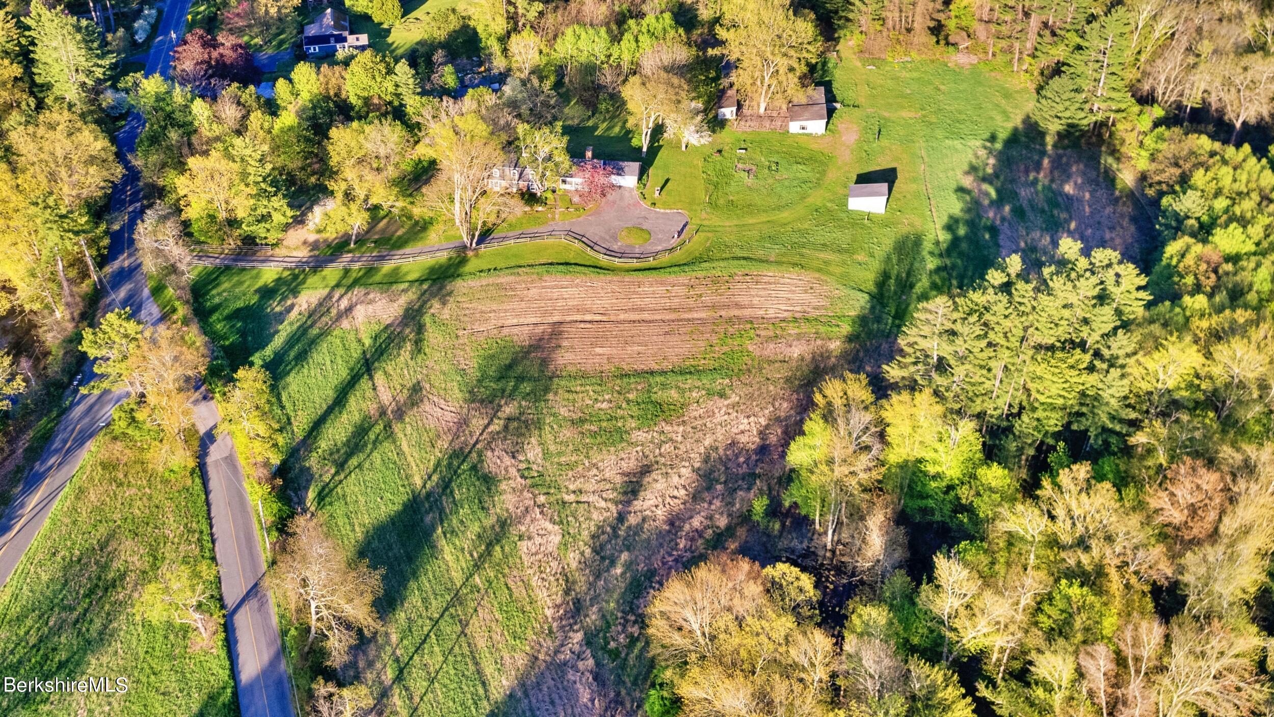 49 Bow Wow Rd