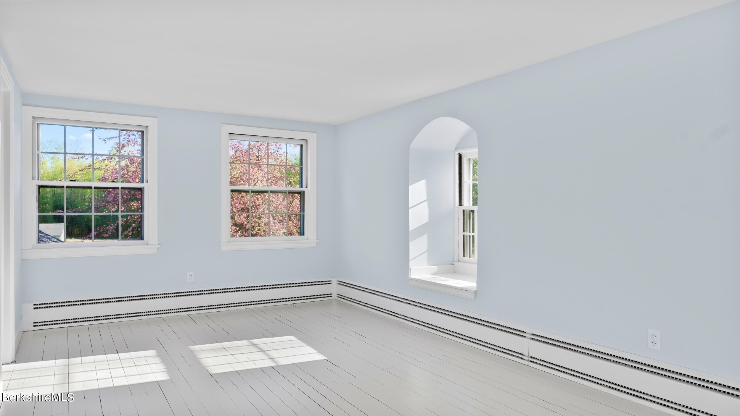 49 Bow Wow Rd