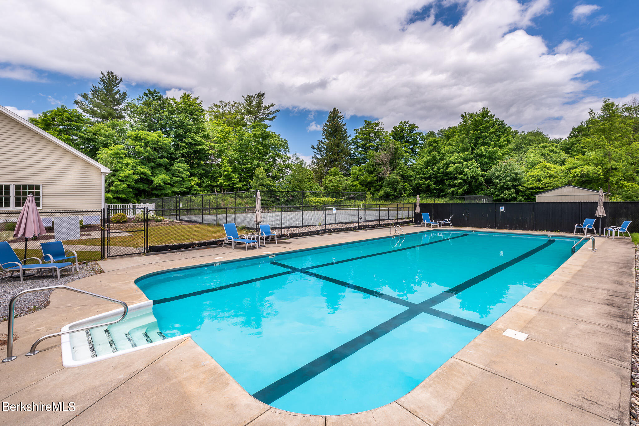 11 Cherry Hill Dr