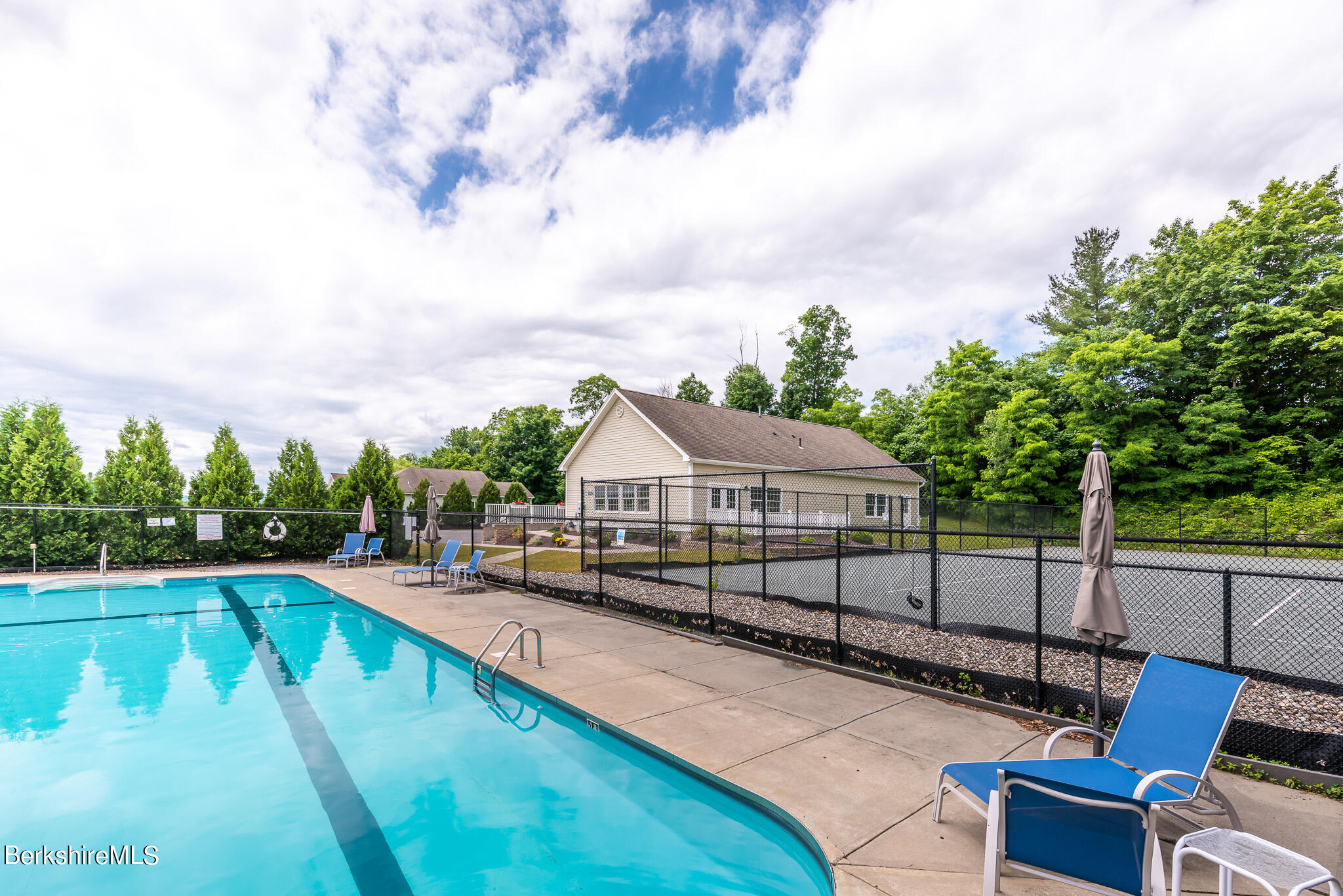 11 Cherry Hill Dr