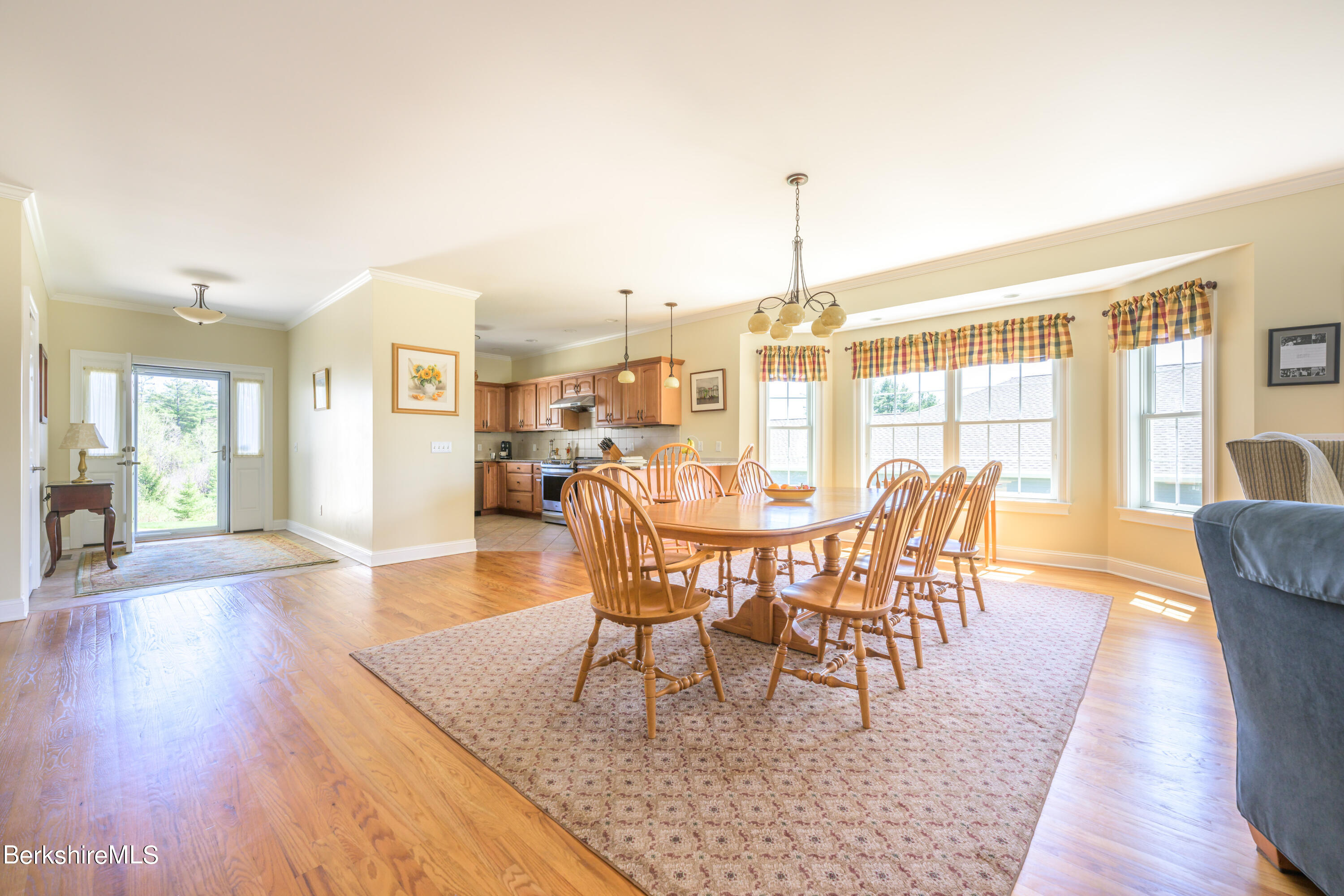 11 Cherry Hill Dr
