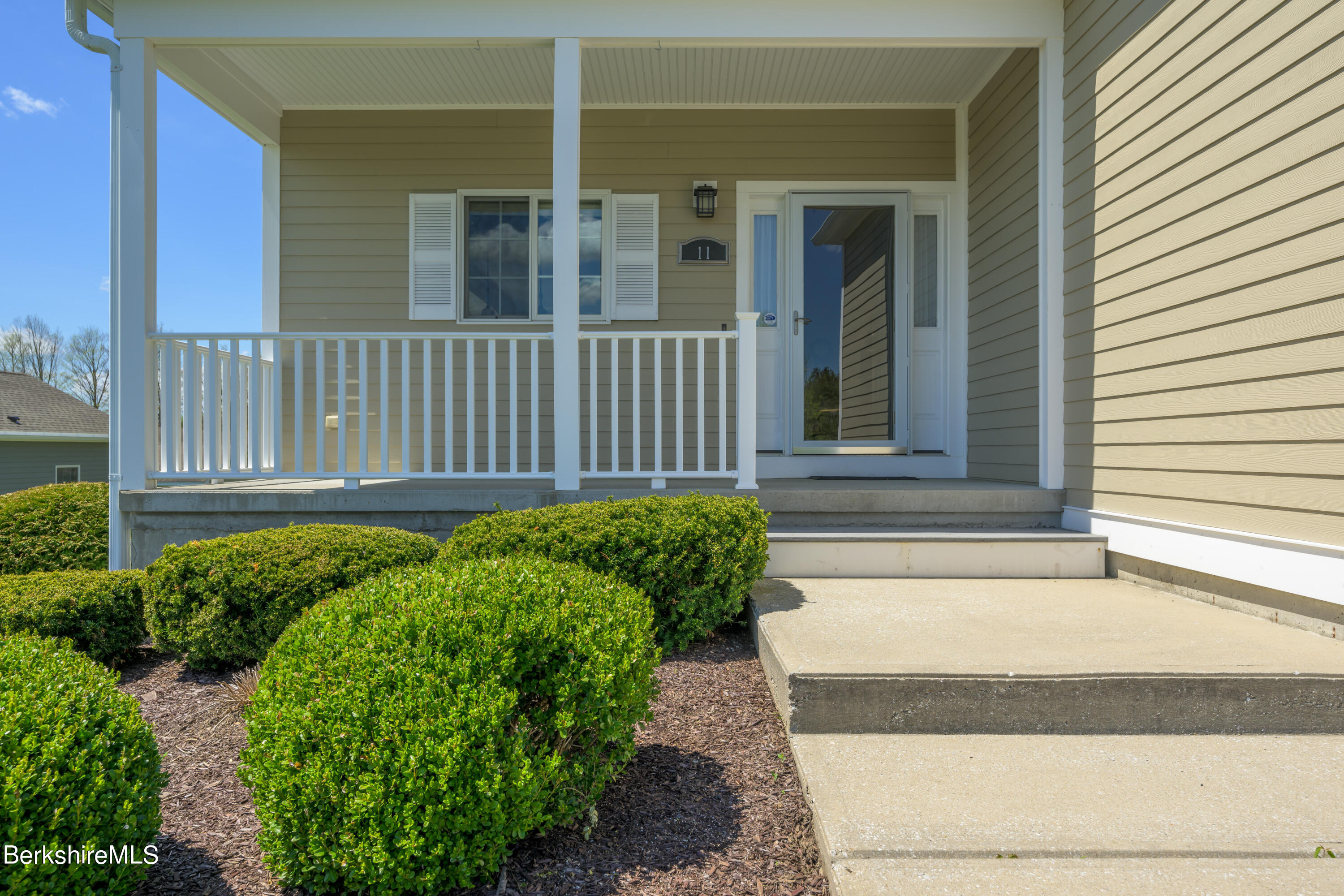 11 Cherry Hill Dr